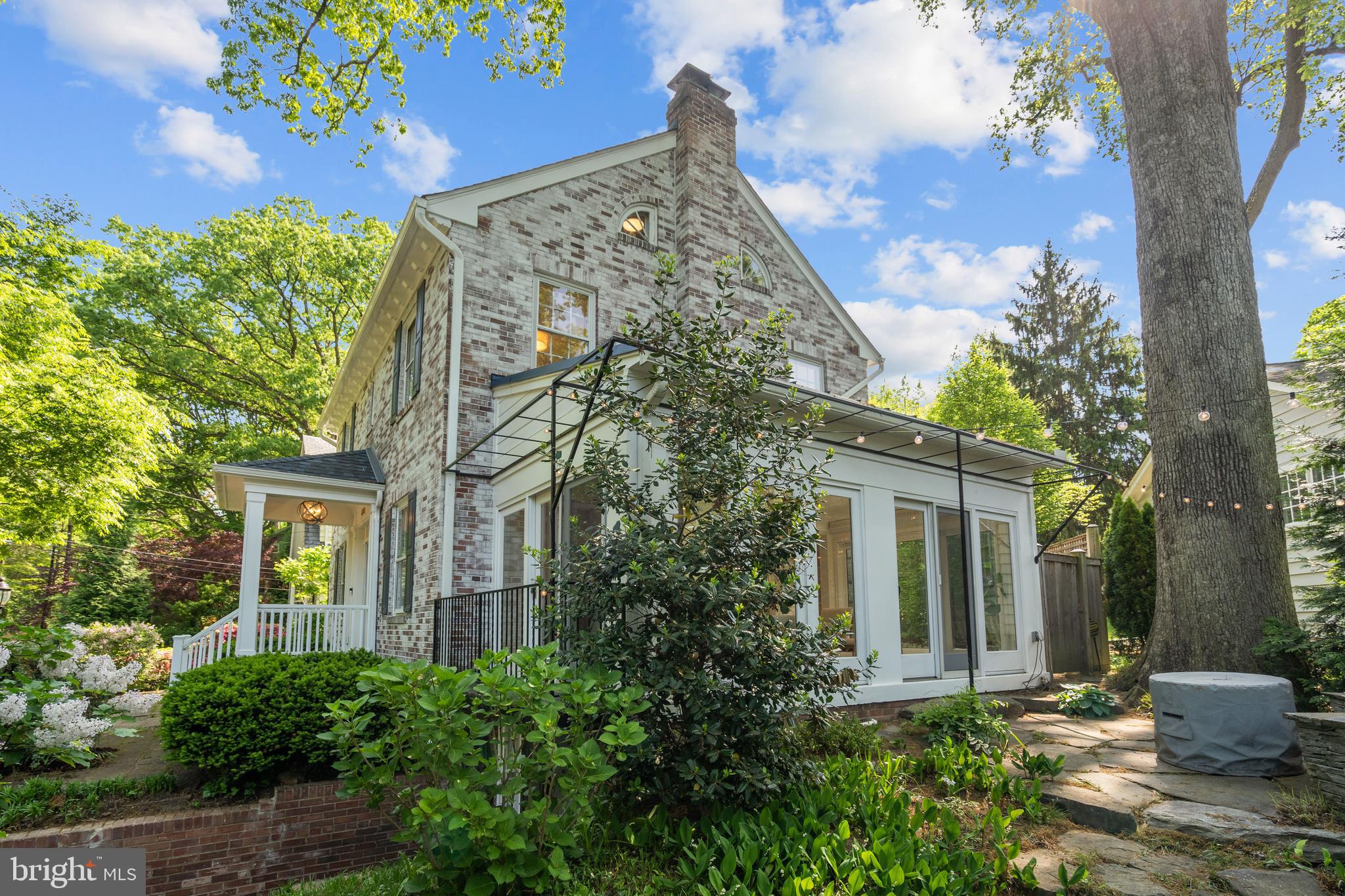 CHEVY CHASE - Residential