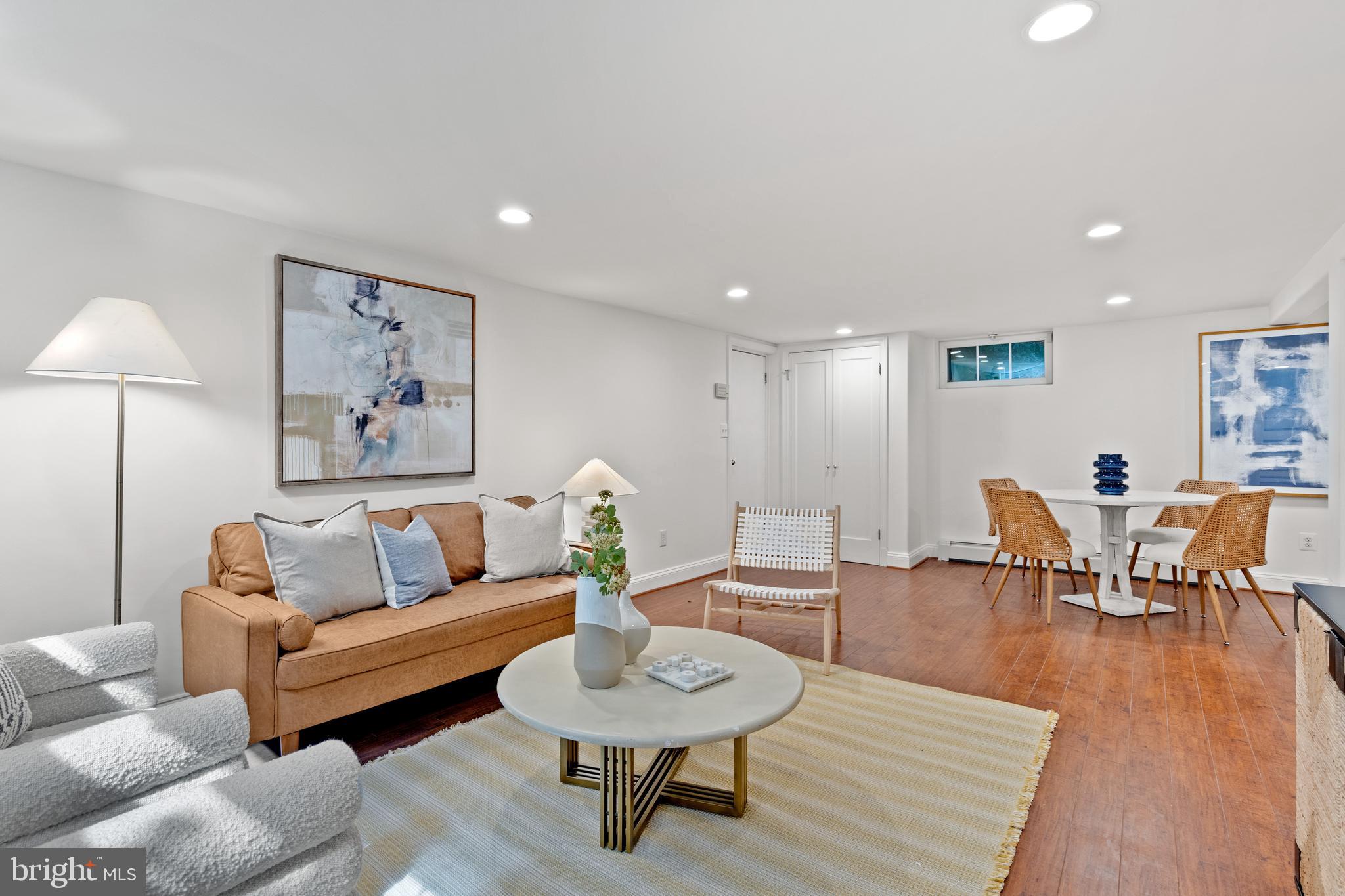 CHEVY CHASE - Residential