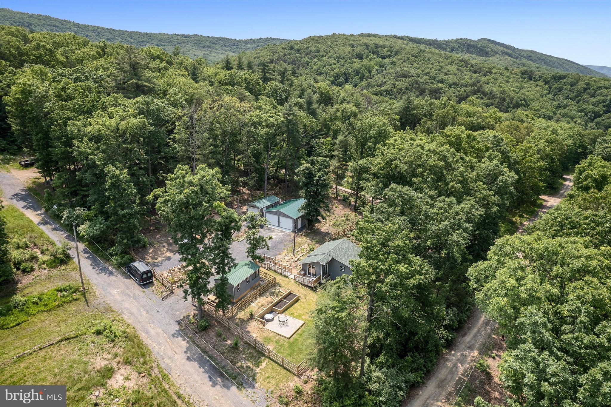 GOLDEN ACRES - Residential