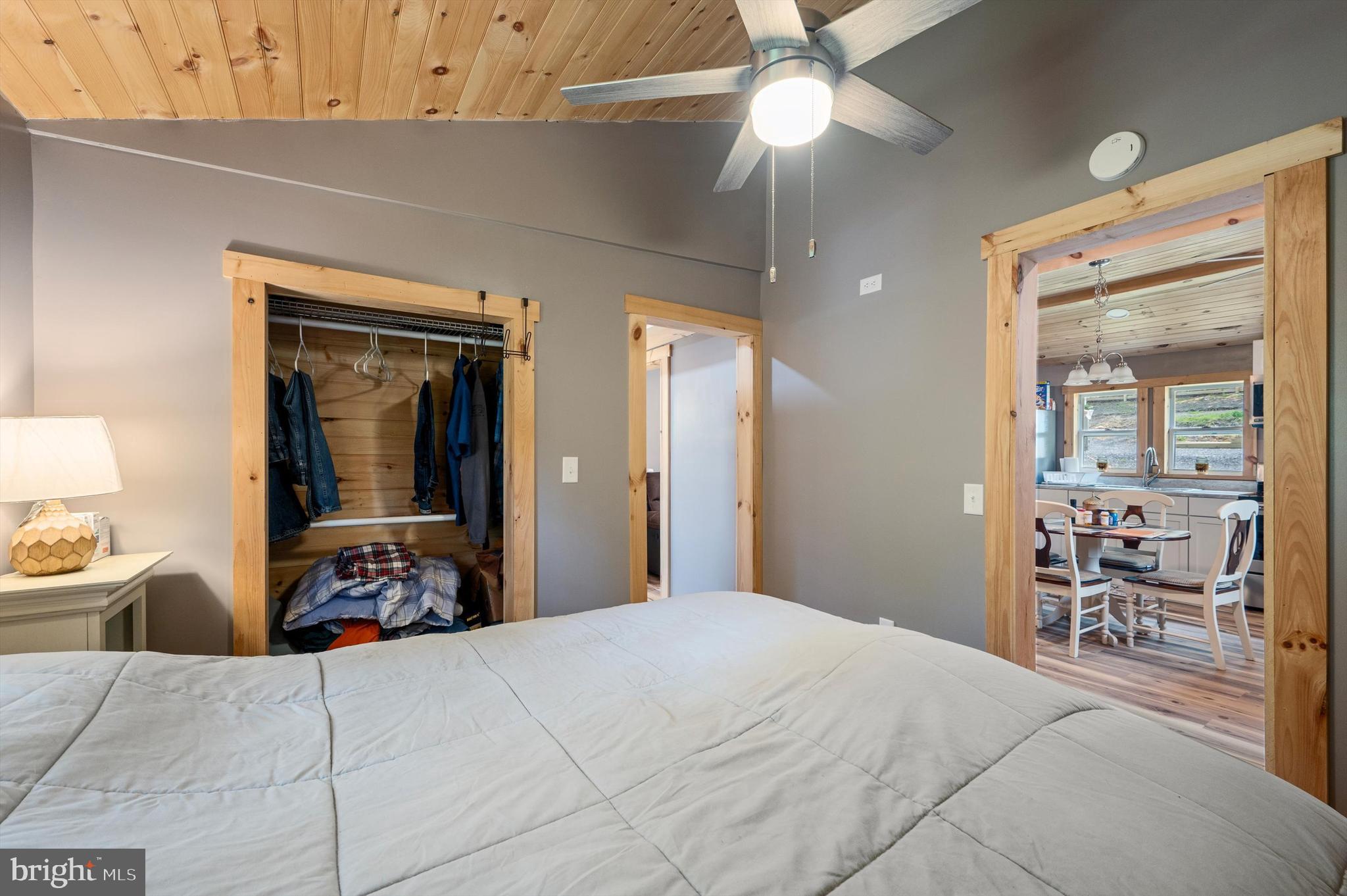 GOLDEN ACRES - Residential