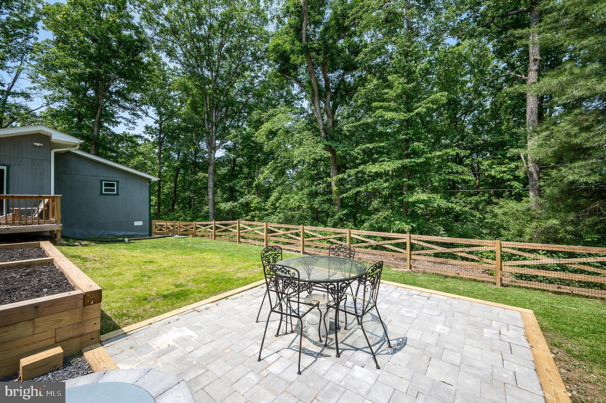 GOLDEN ACRES - Residential