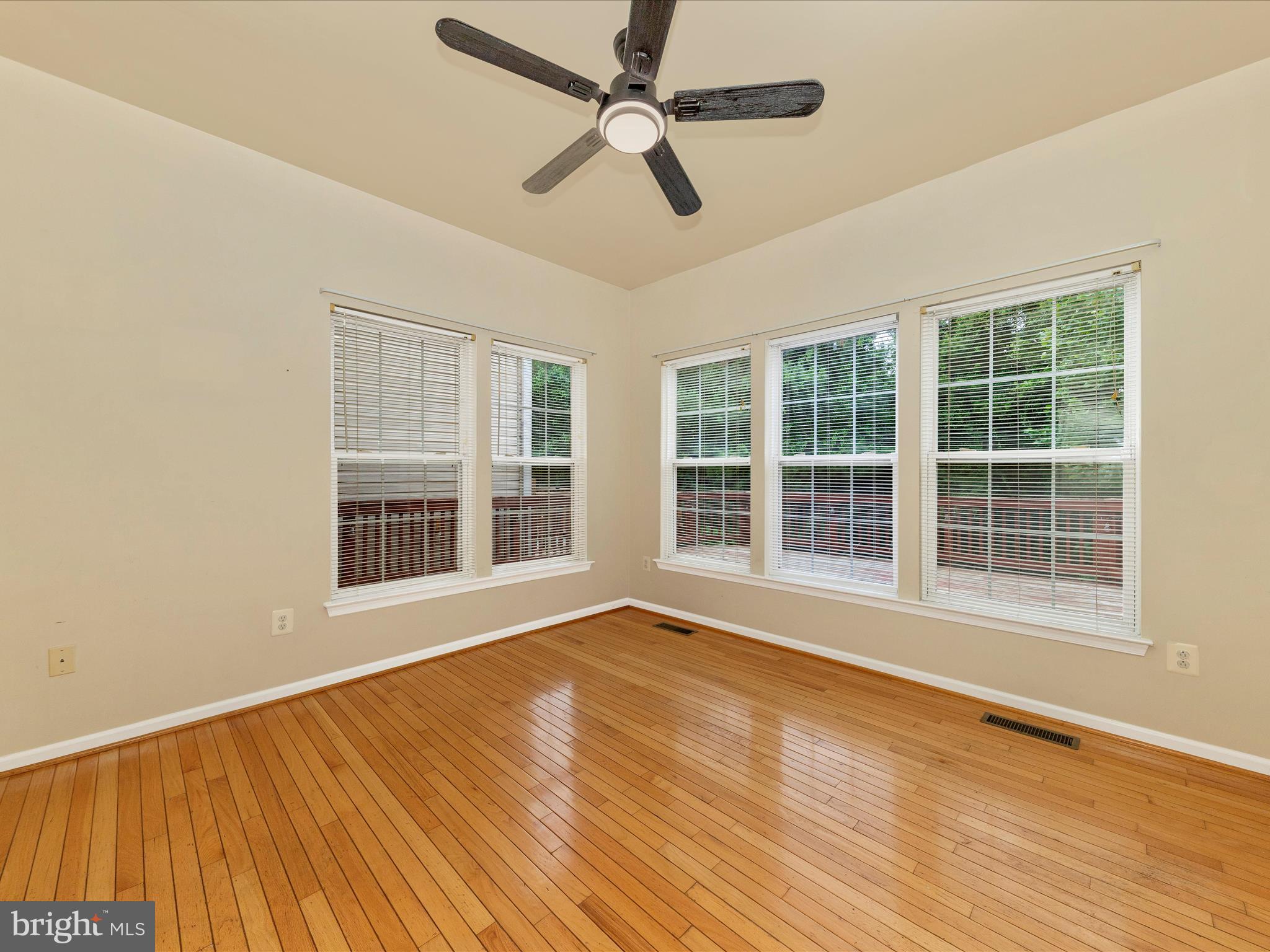 SPRING RIDGE - Residential