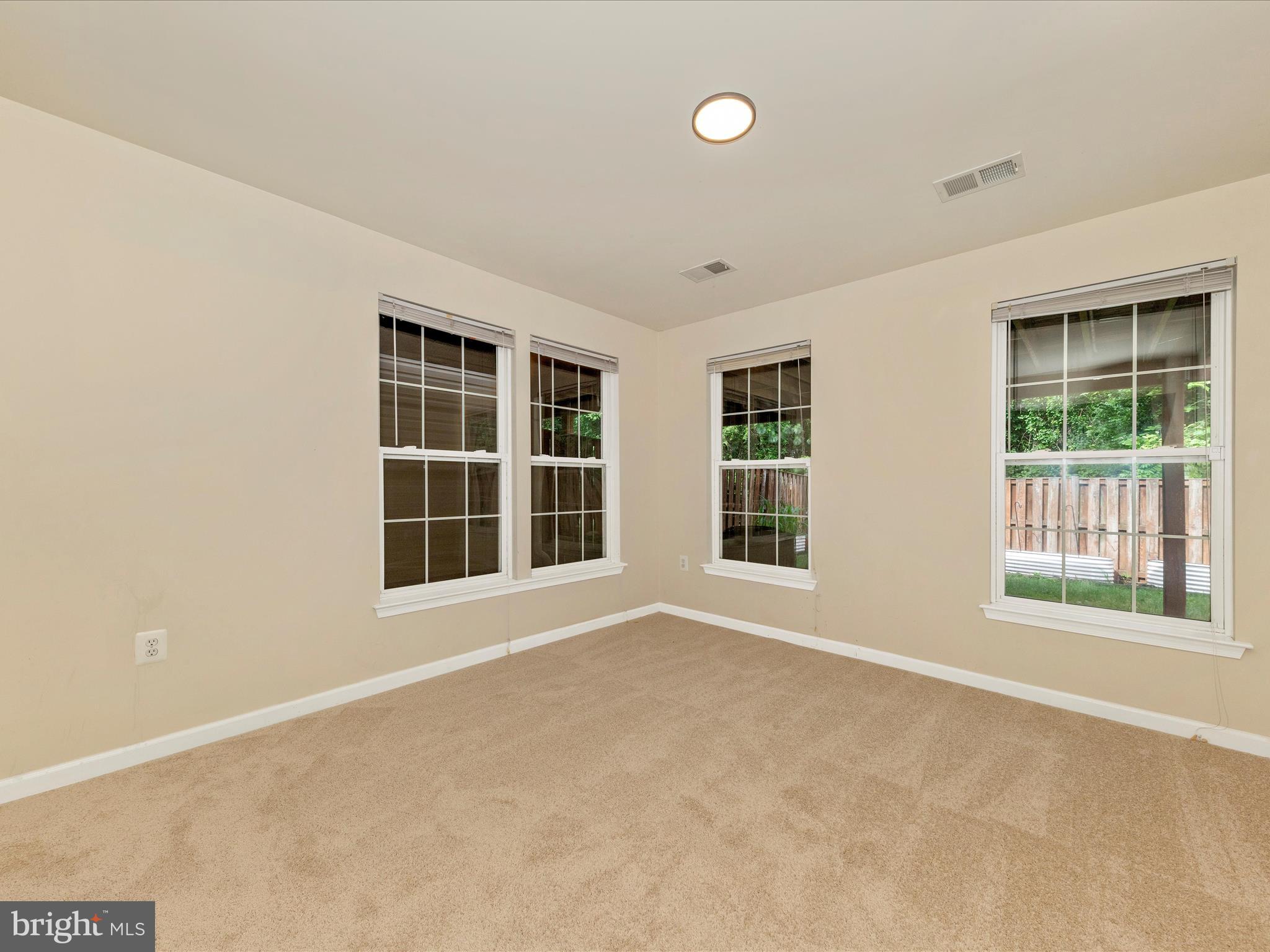 SPRING RIDGE - Residential