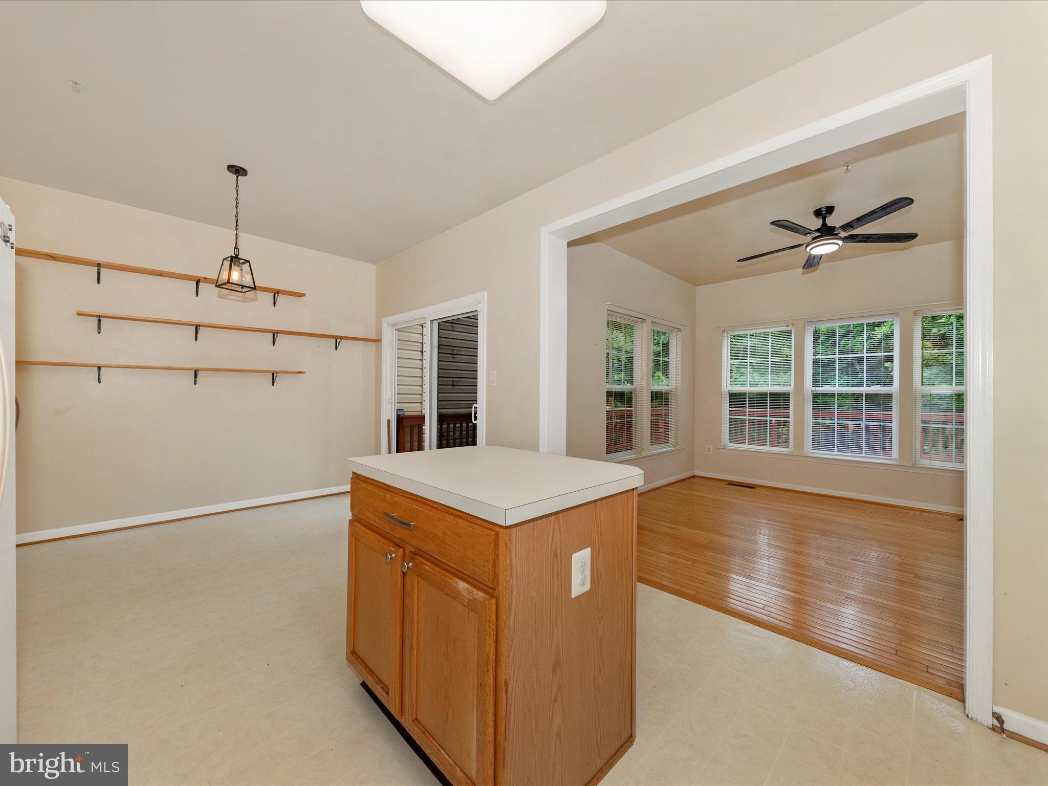 SPRING RIDGE - Residential