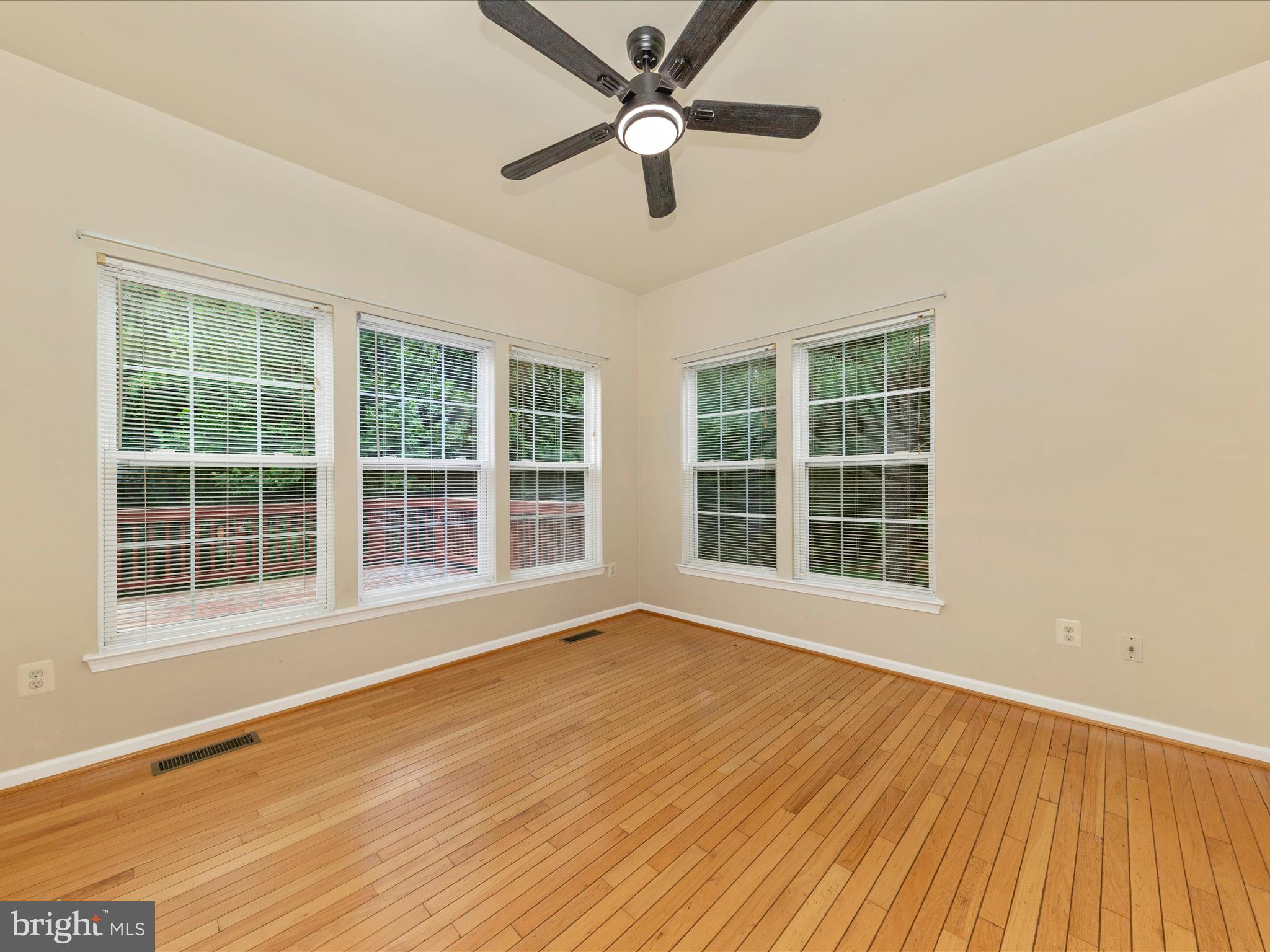 SPRING RIDGE - Residential