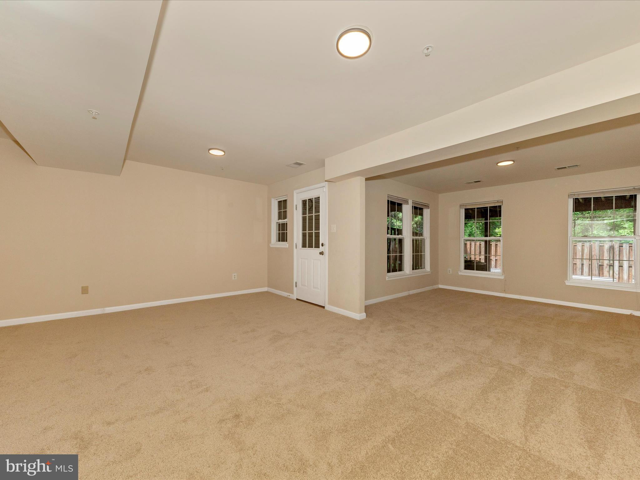 SPRING RIDGE - Residential