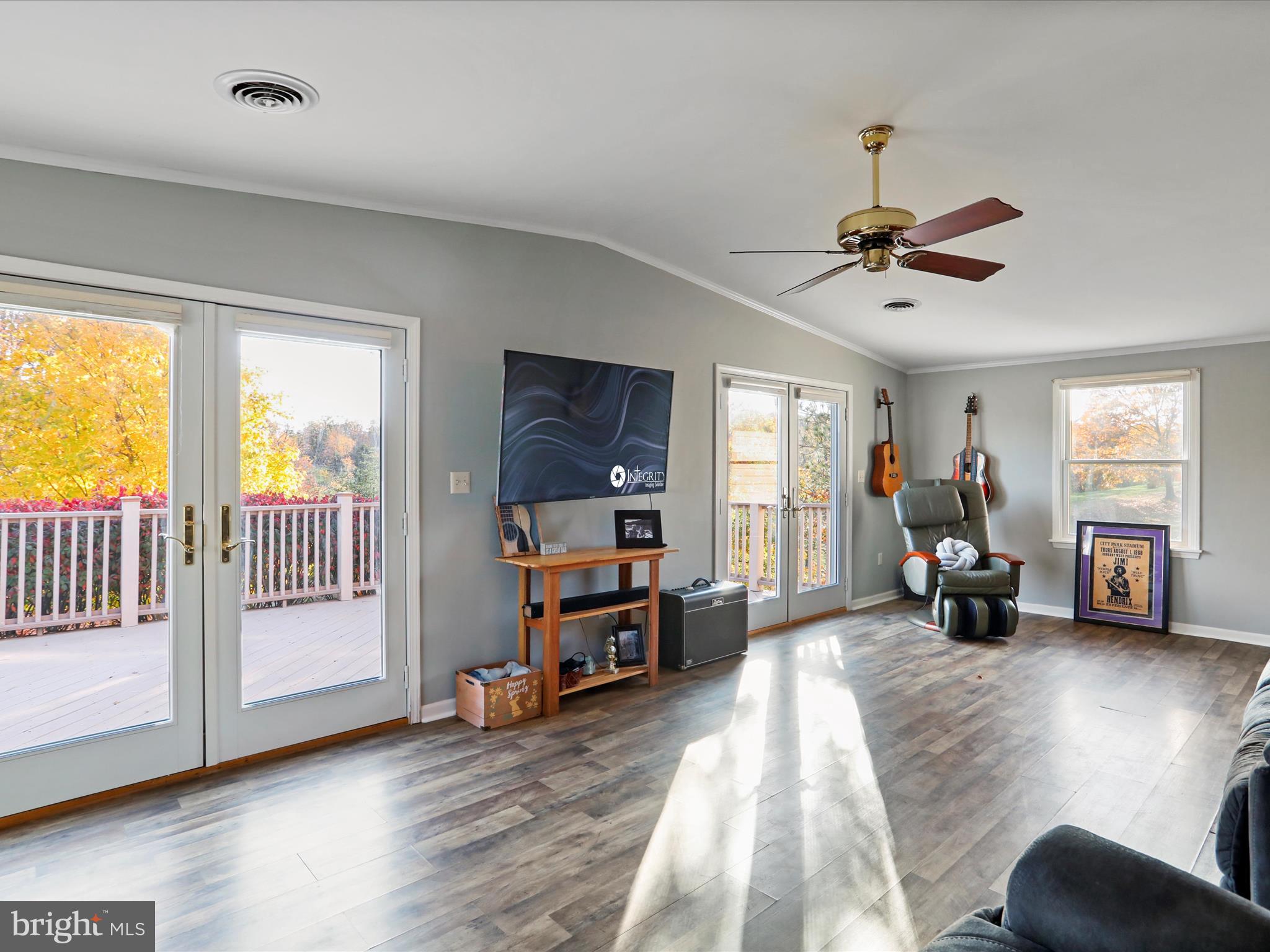 RIDGE VIEW - Residential