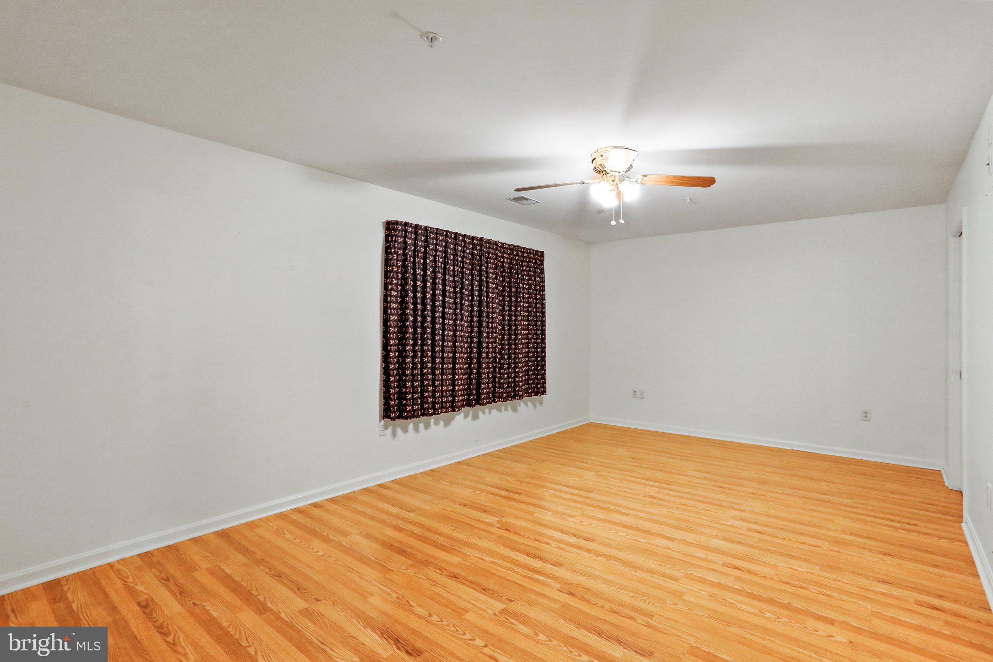 ENGLEBROOK PARK - Residential