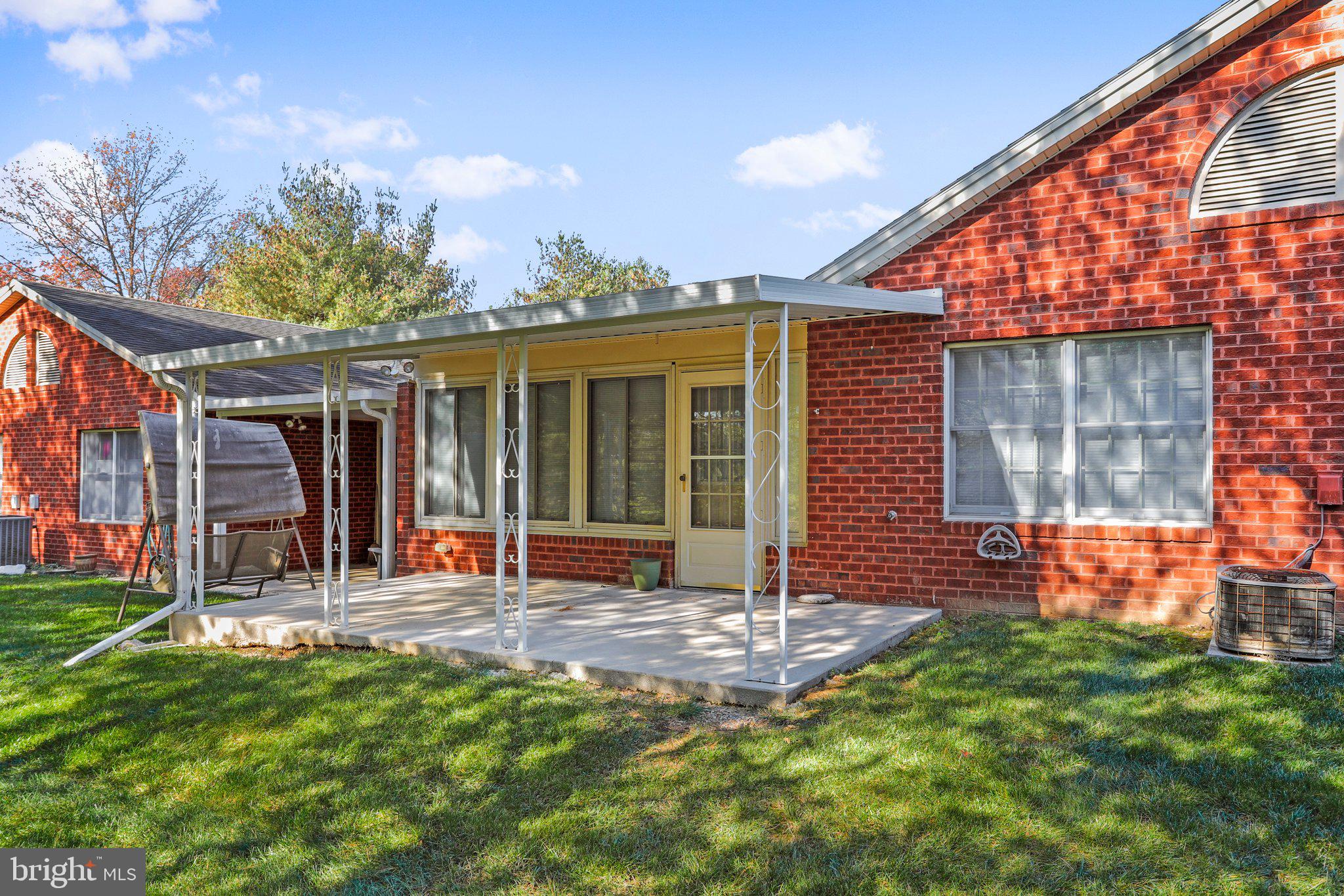 ENGLEBROOK PARK - Residential