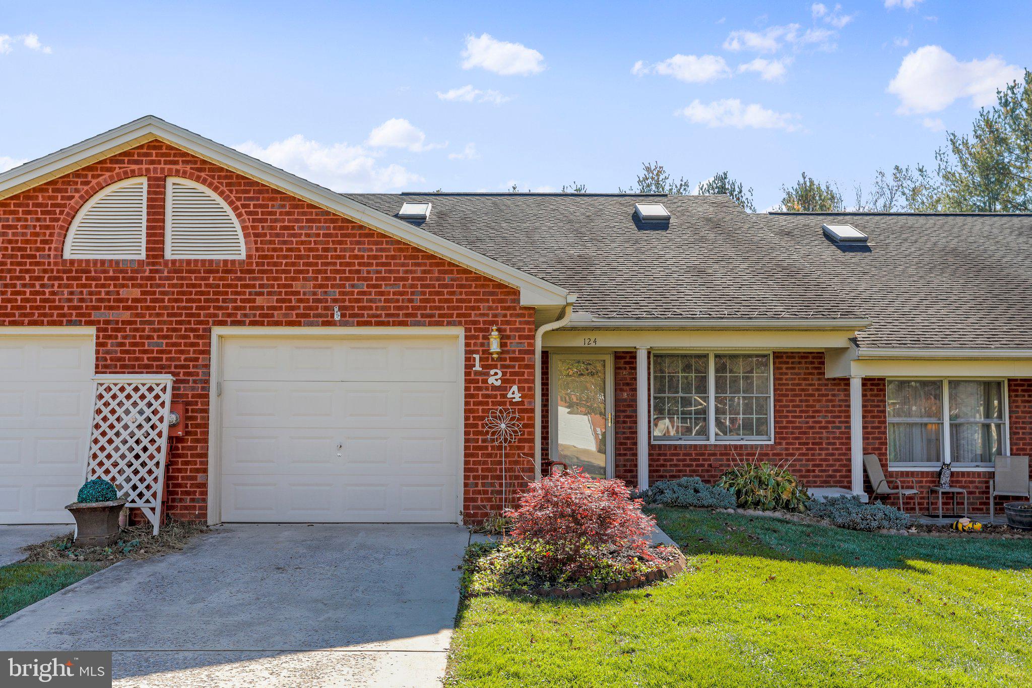 ENGLEBROOK PARK - Residential