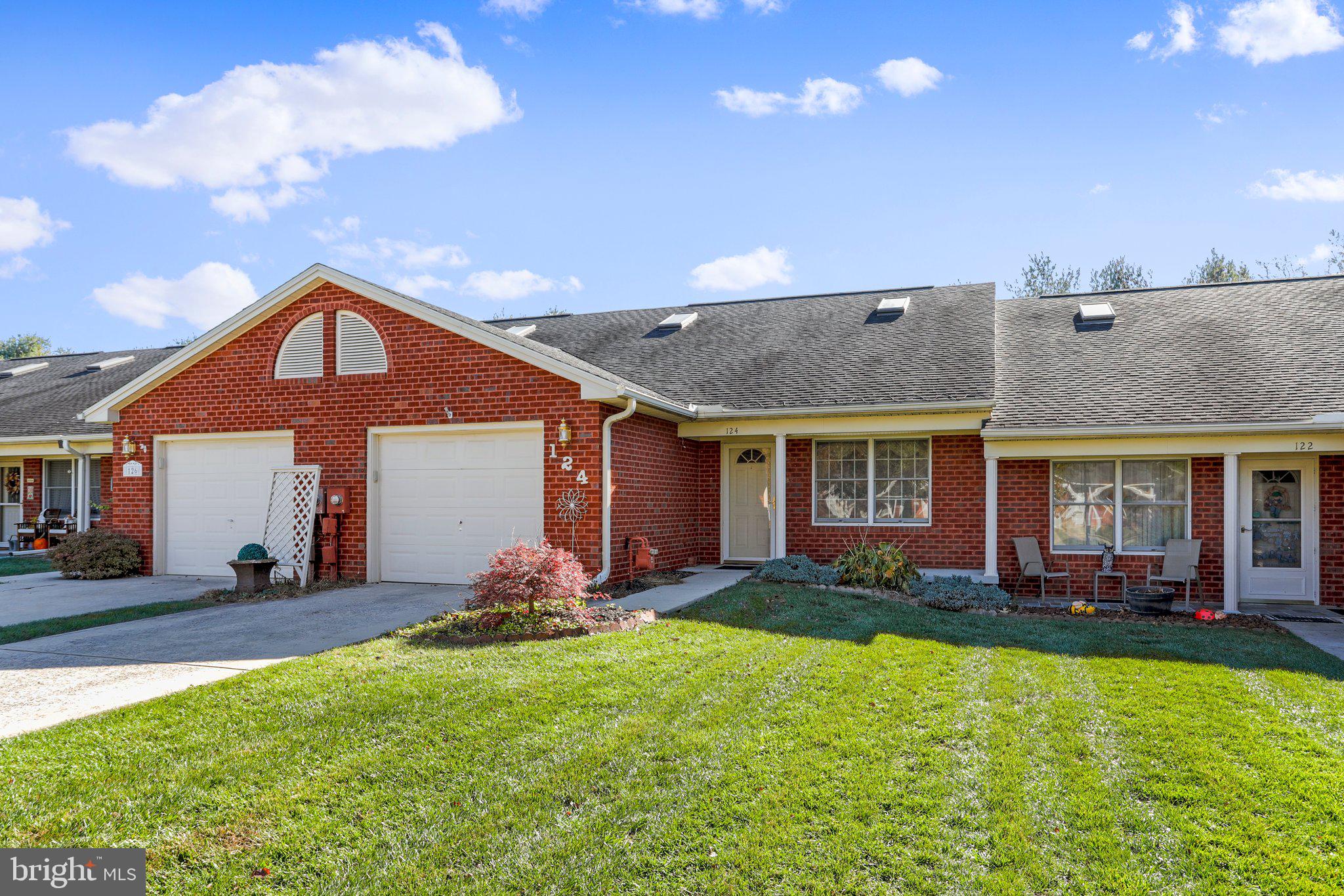 ENGLEBROOK PARK - Residential