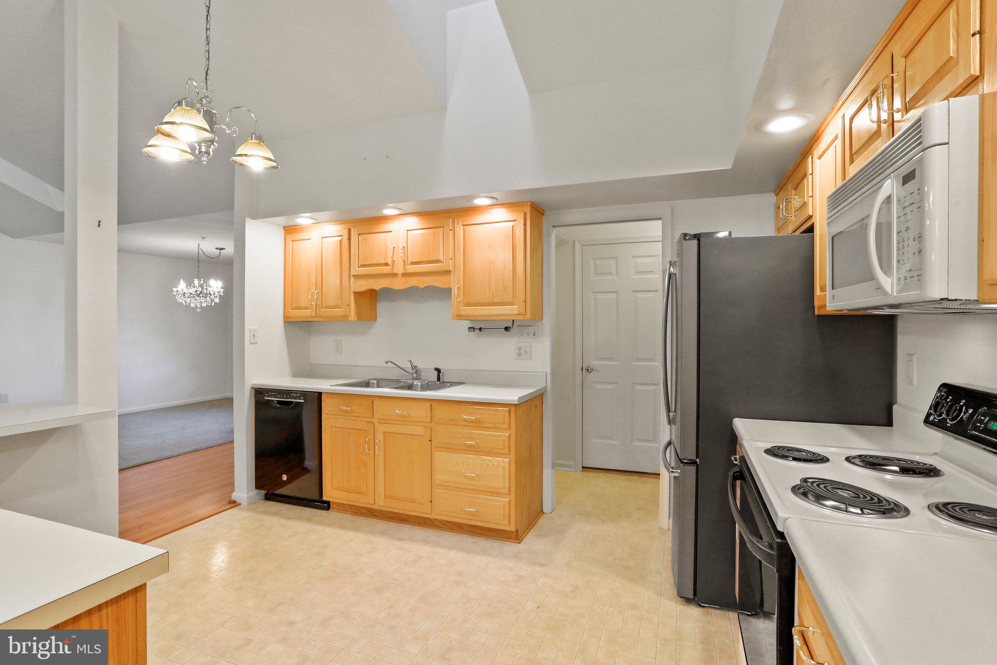 ENGLEBROOK PARK - Residential