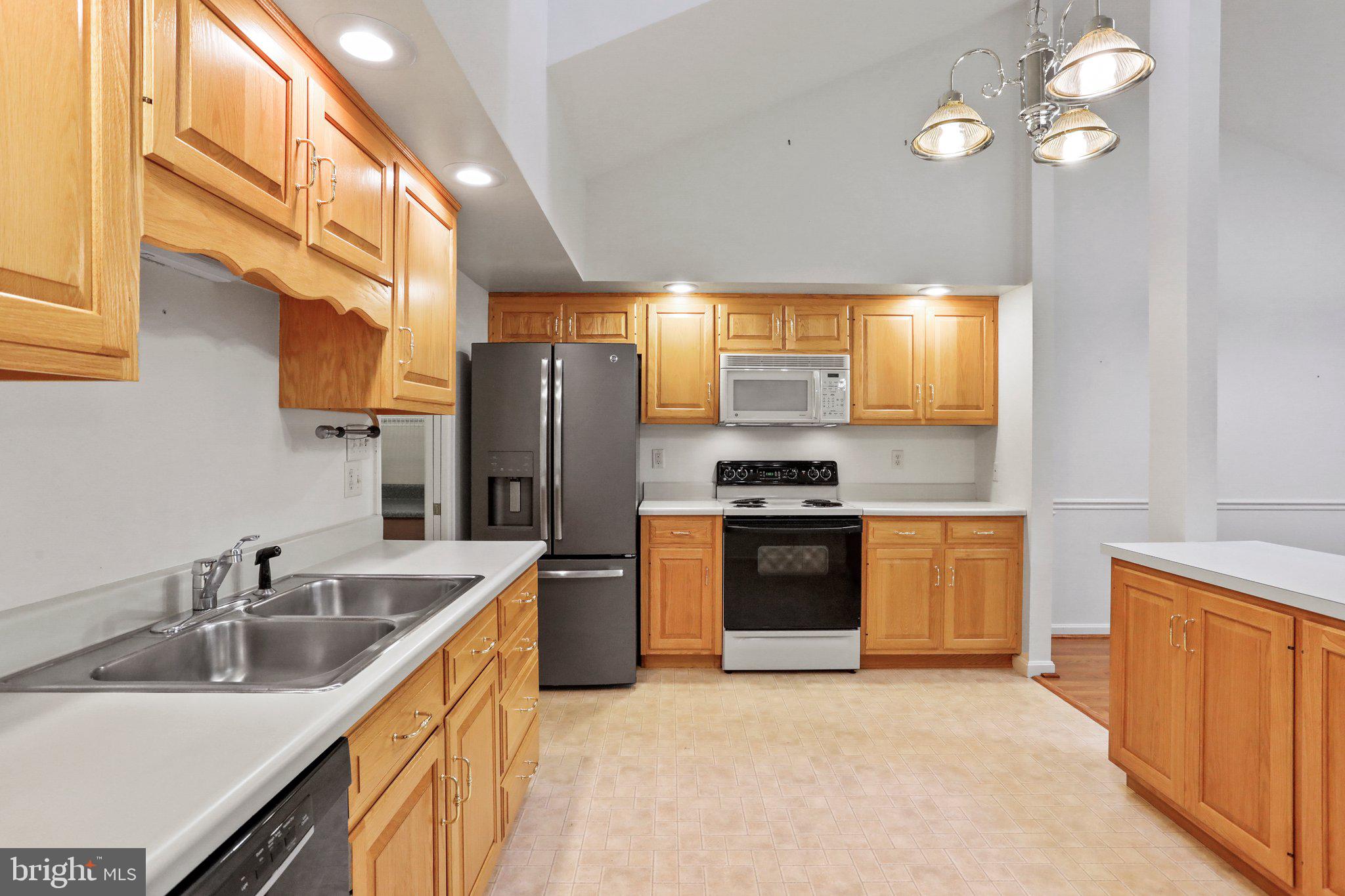 ENGLEBROOK PARK - Residential