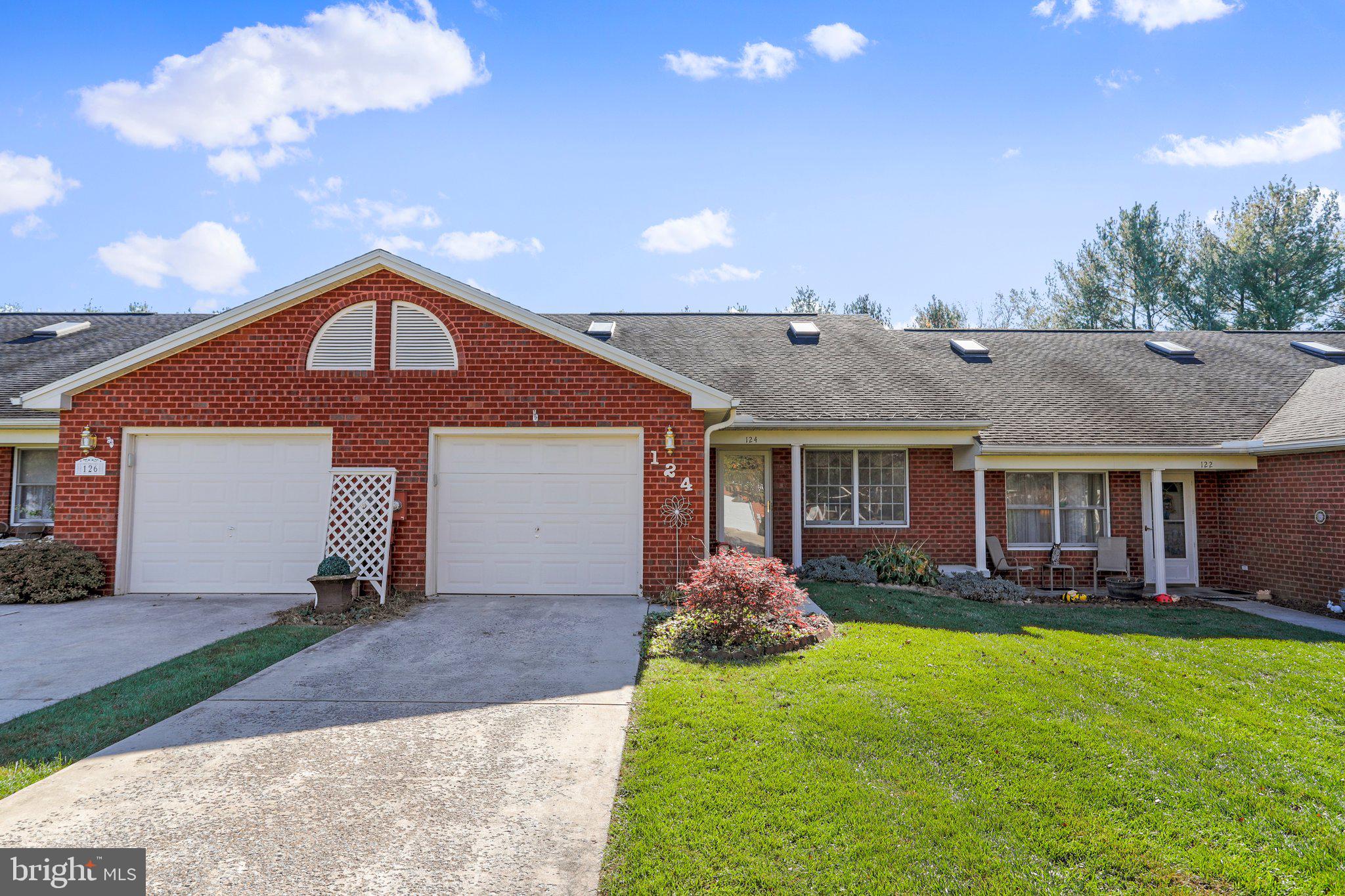 ENGLEBROOK PARK - Residential