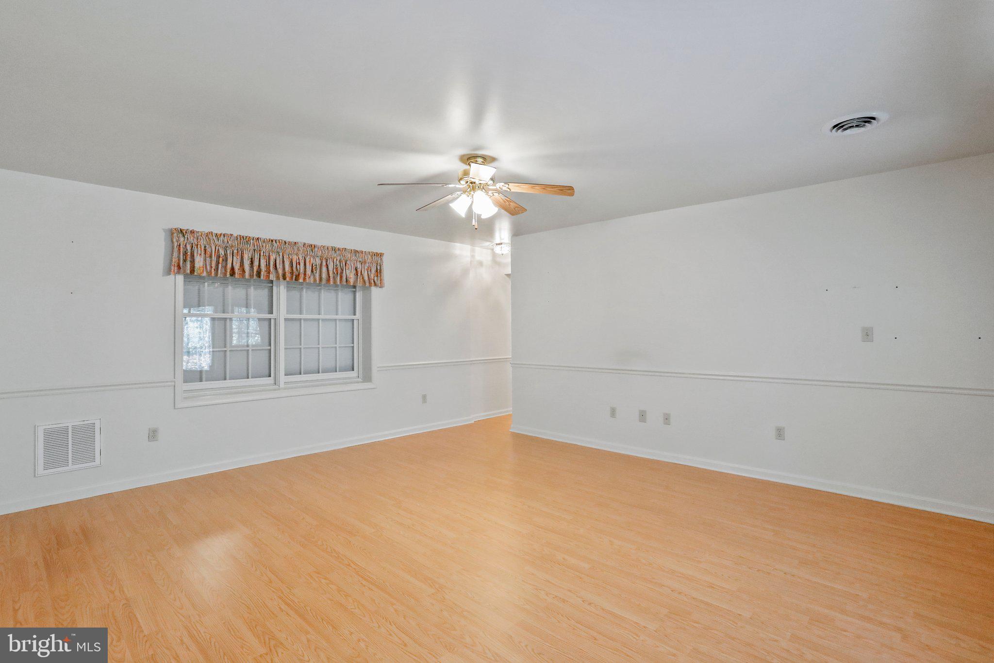 ENGLEBROOK PARK - Residential