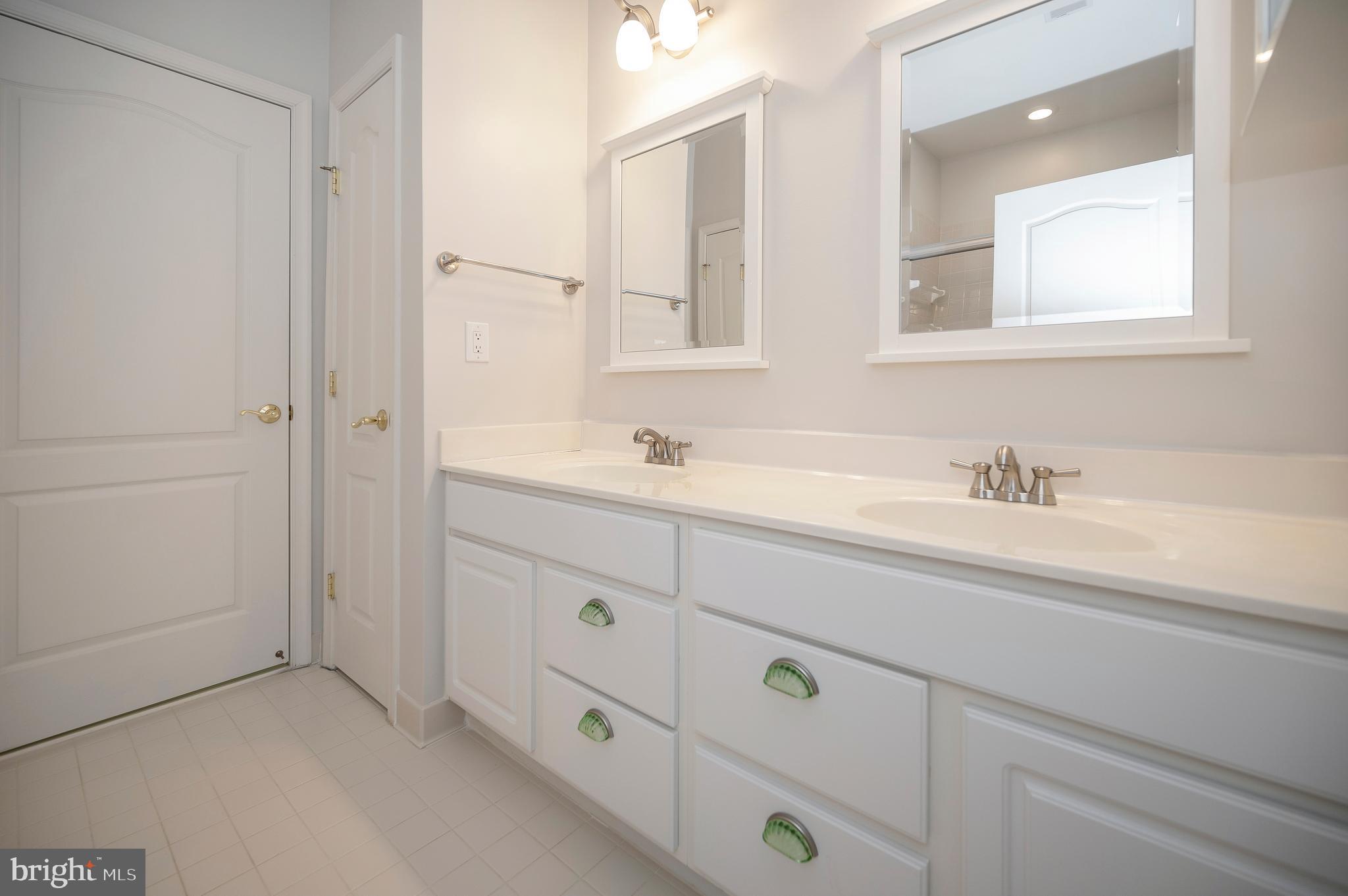 THE VILLAS AT FALLS RUN - Residential