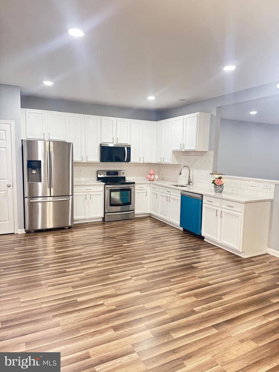 HUDSON VILLAGE - Residential