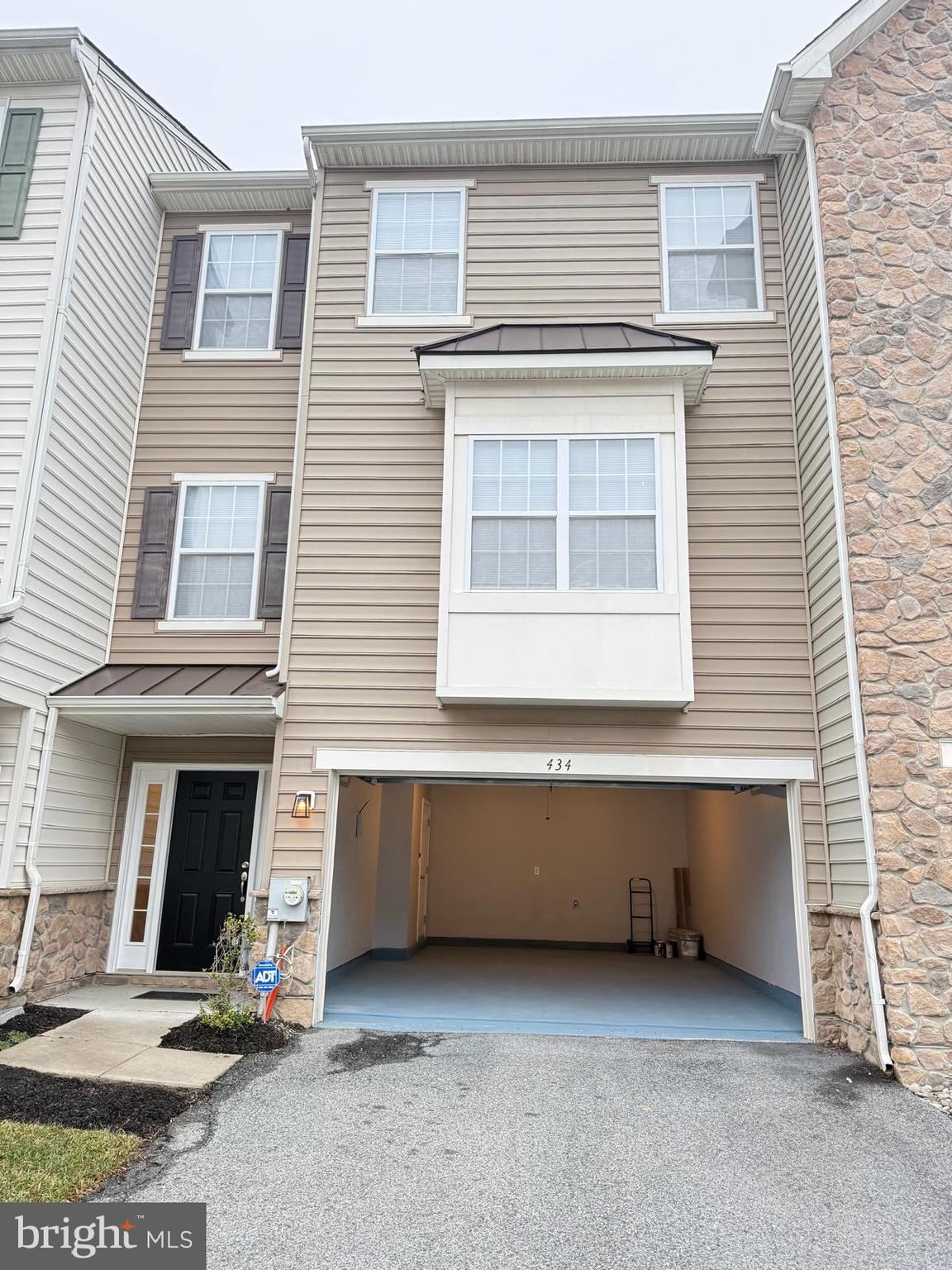 HUDSON VILLAGE - Residential