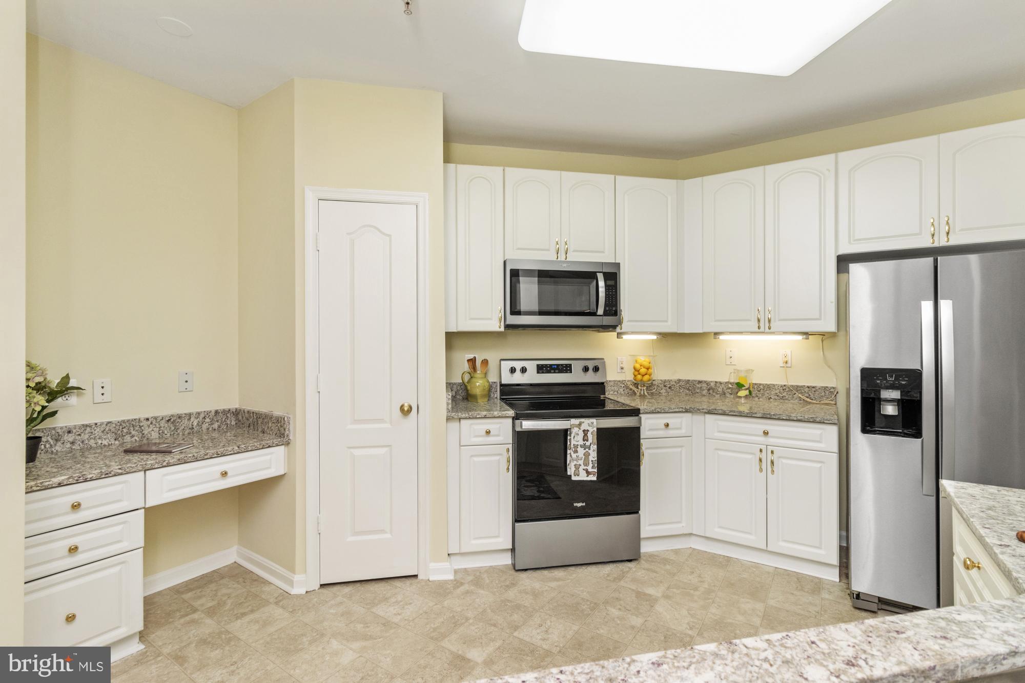 400 SYMPHONY CIRCLE 136E
