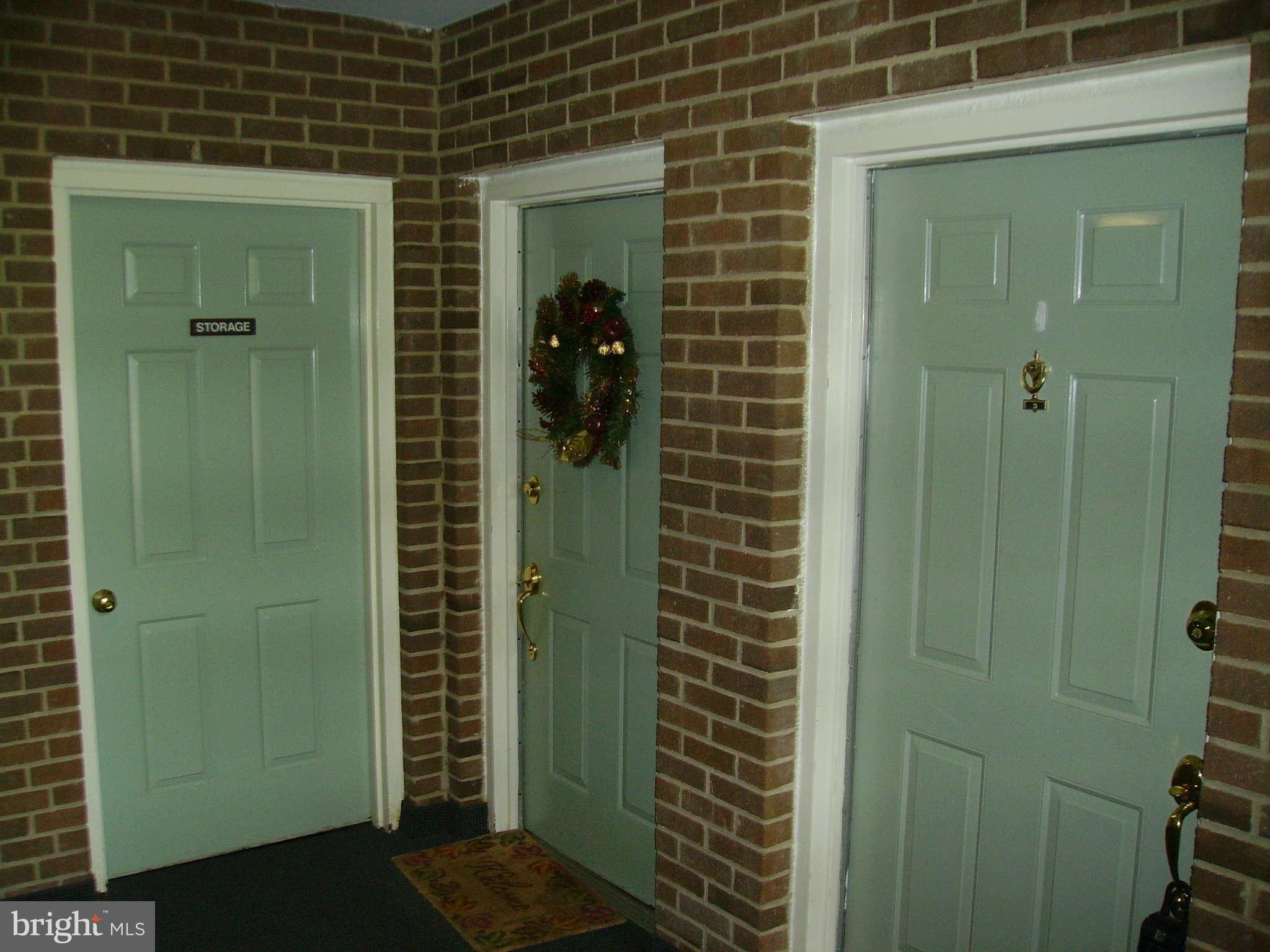 THE VILLAS AT COUNTRYSIDE - Residential Lease