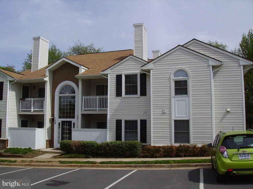 Light and upgraded beauty on the ground level.  From the unit it is a short walk to 3 shopping centers with more than 20 restaurants, Regal Theater, Safeway, Starbucks and more.  Access to three community pools included in rent.  Nice kitchen with Corian counters and black appliances.  Front loading washer and dryer. Wood floors. Fenced Patio.  Ample visitor parking.  Pets case by case.