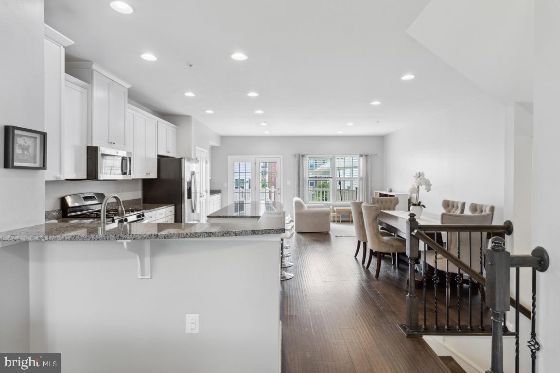 GREENBELT STATION - Residential