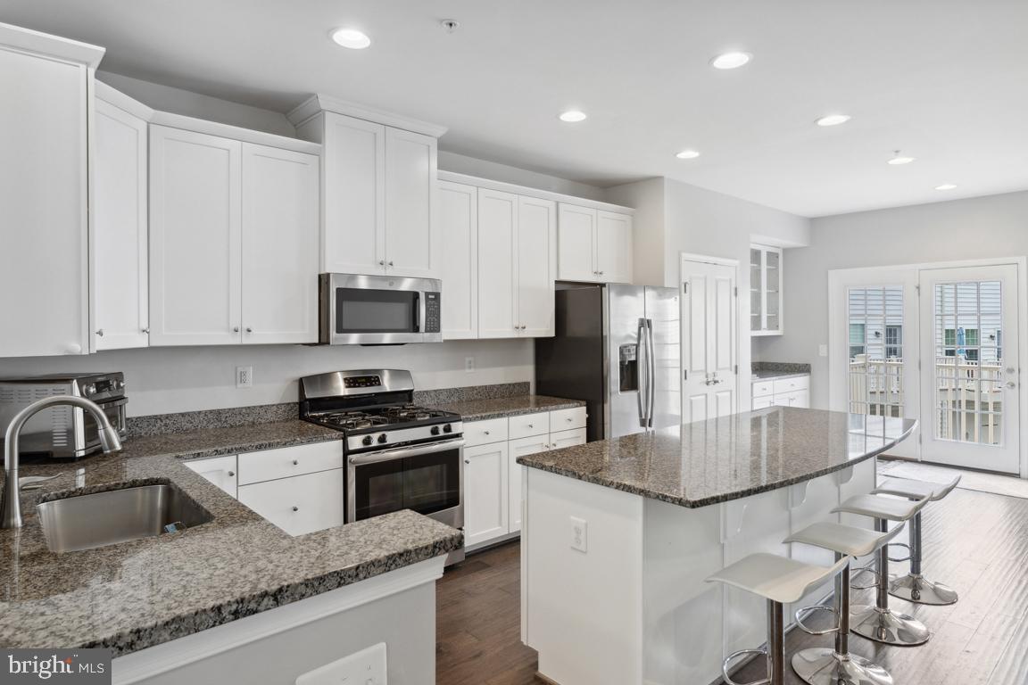 GREENBELT STATION - Residential