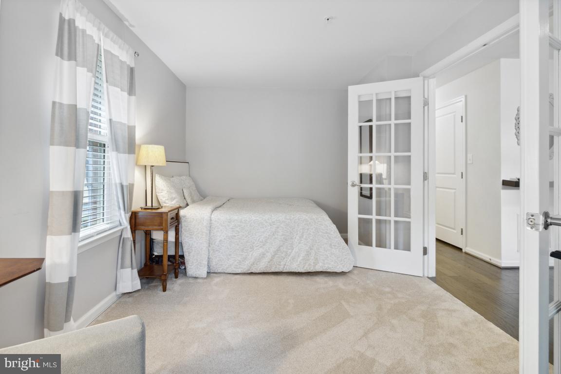 GREENBELT STATION - Residential