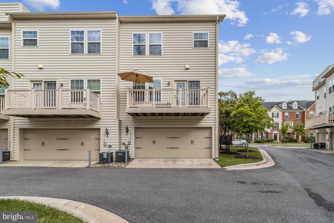 GREENBELT STATION - Residential