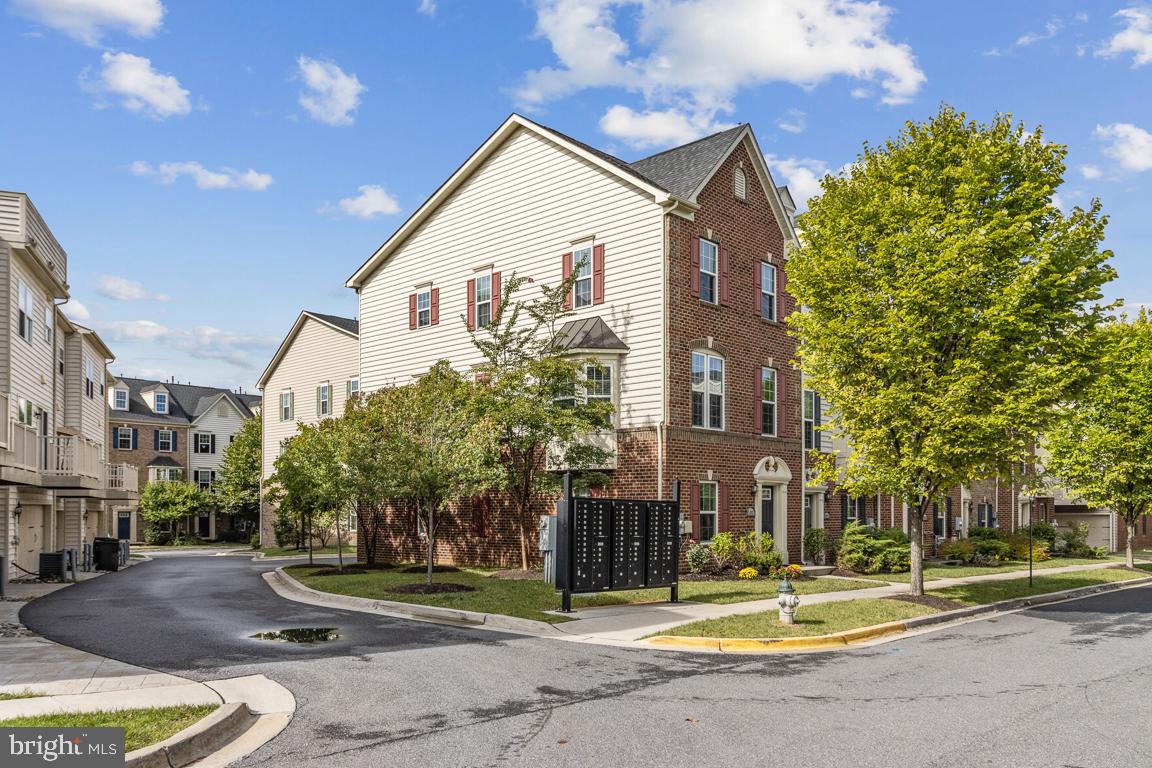 GREENBELT STATION - Residential