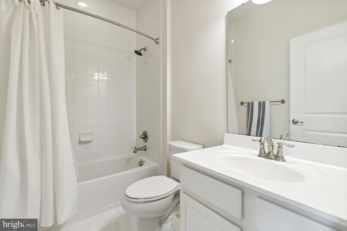 GREENBELT STATION - Residential