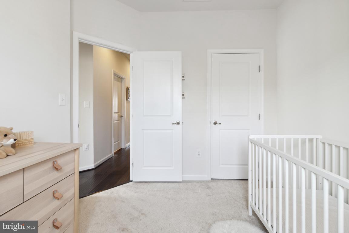 GREENBELT STATION - Residential