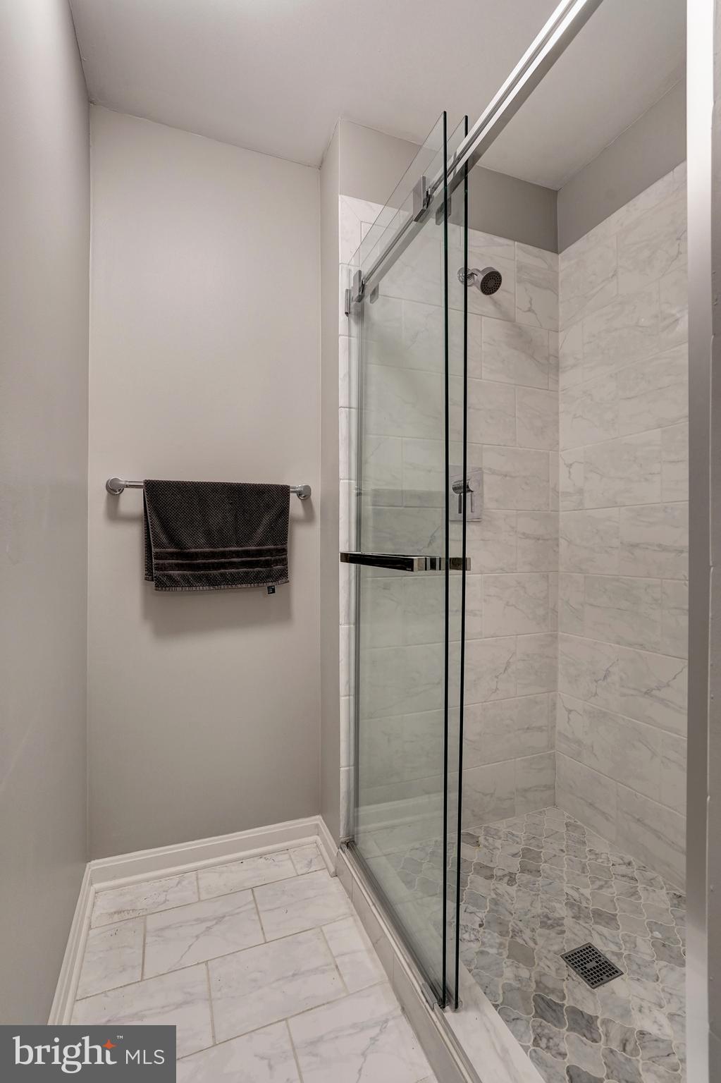 TIMBERLY SOUTH - Residential Lease