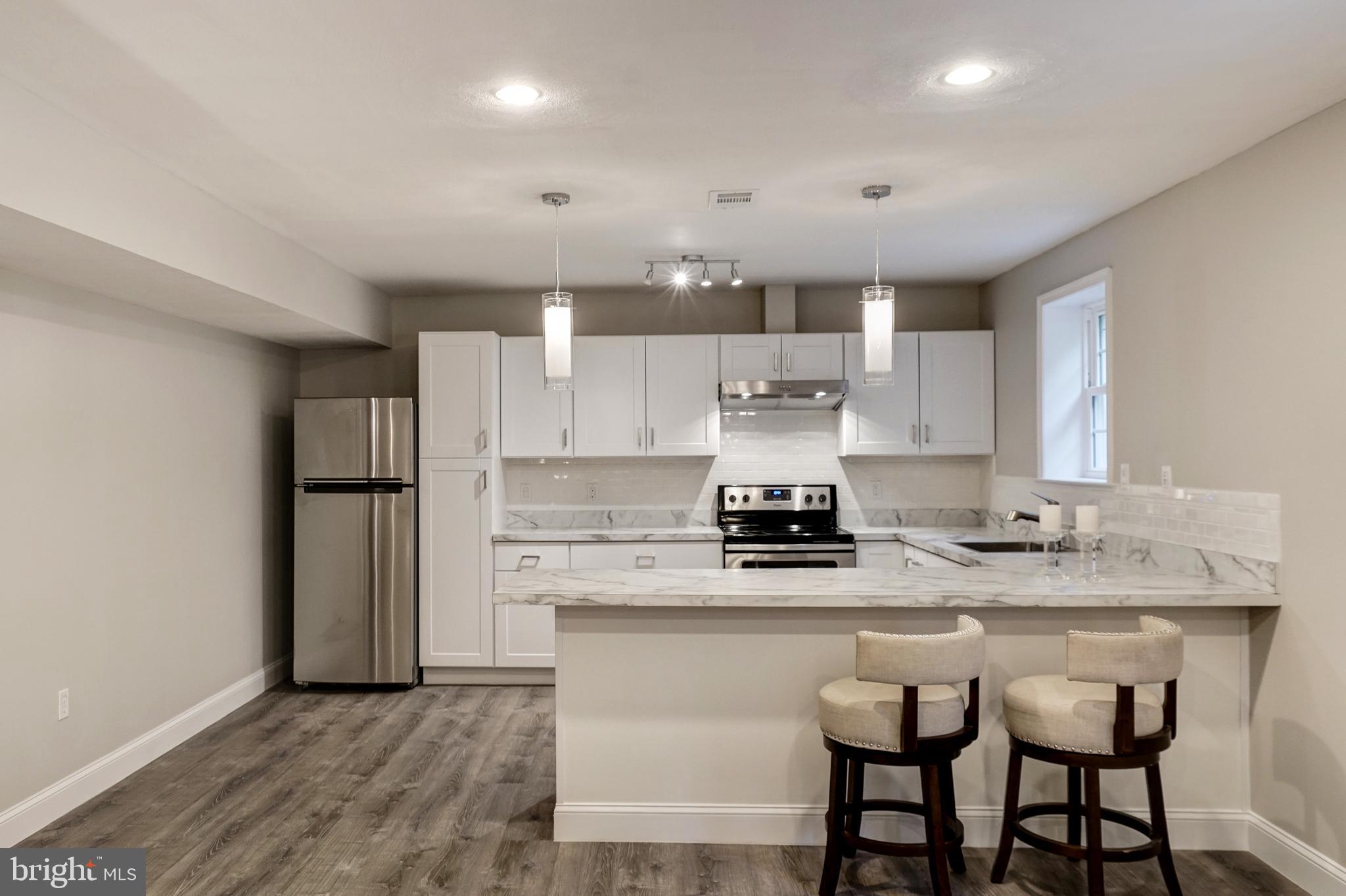 TIMBERLY SOUTH - Residential Lease