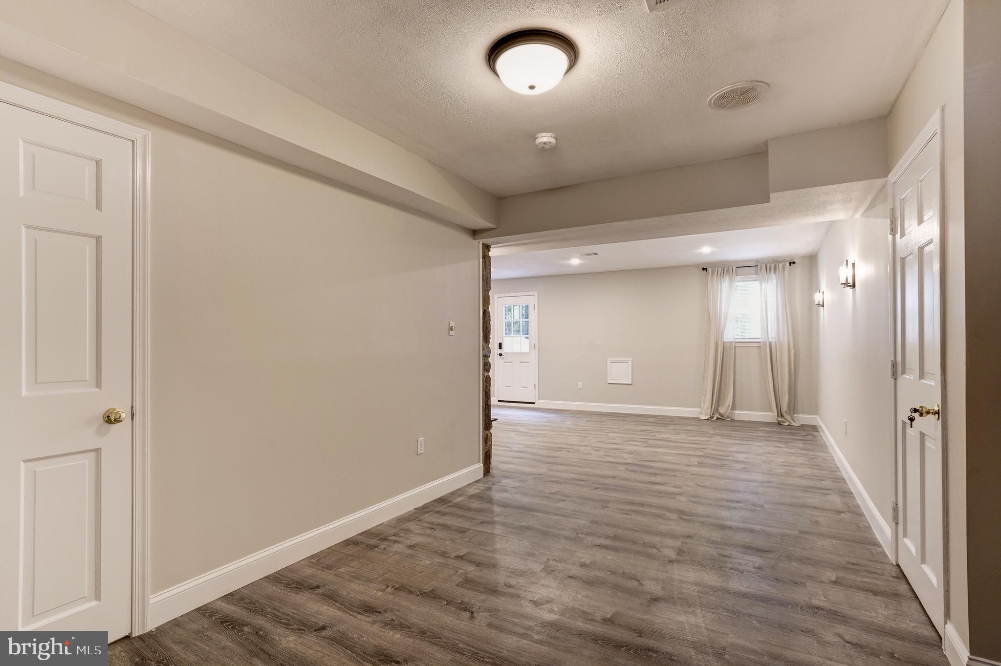 TIMBERLY SOUTH - Residential Lease