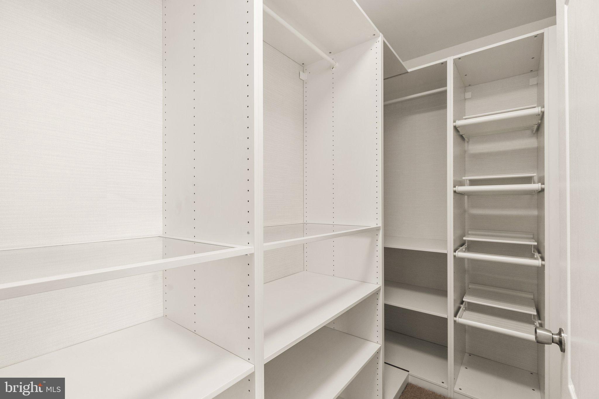 TUSCARORA KNOLLS - Residential