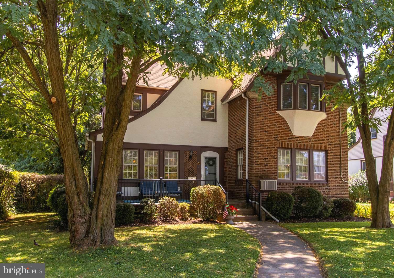 LLANERCH - Residential