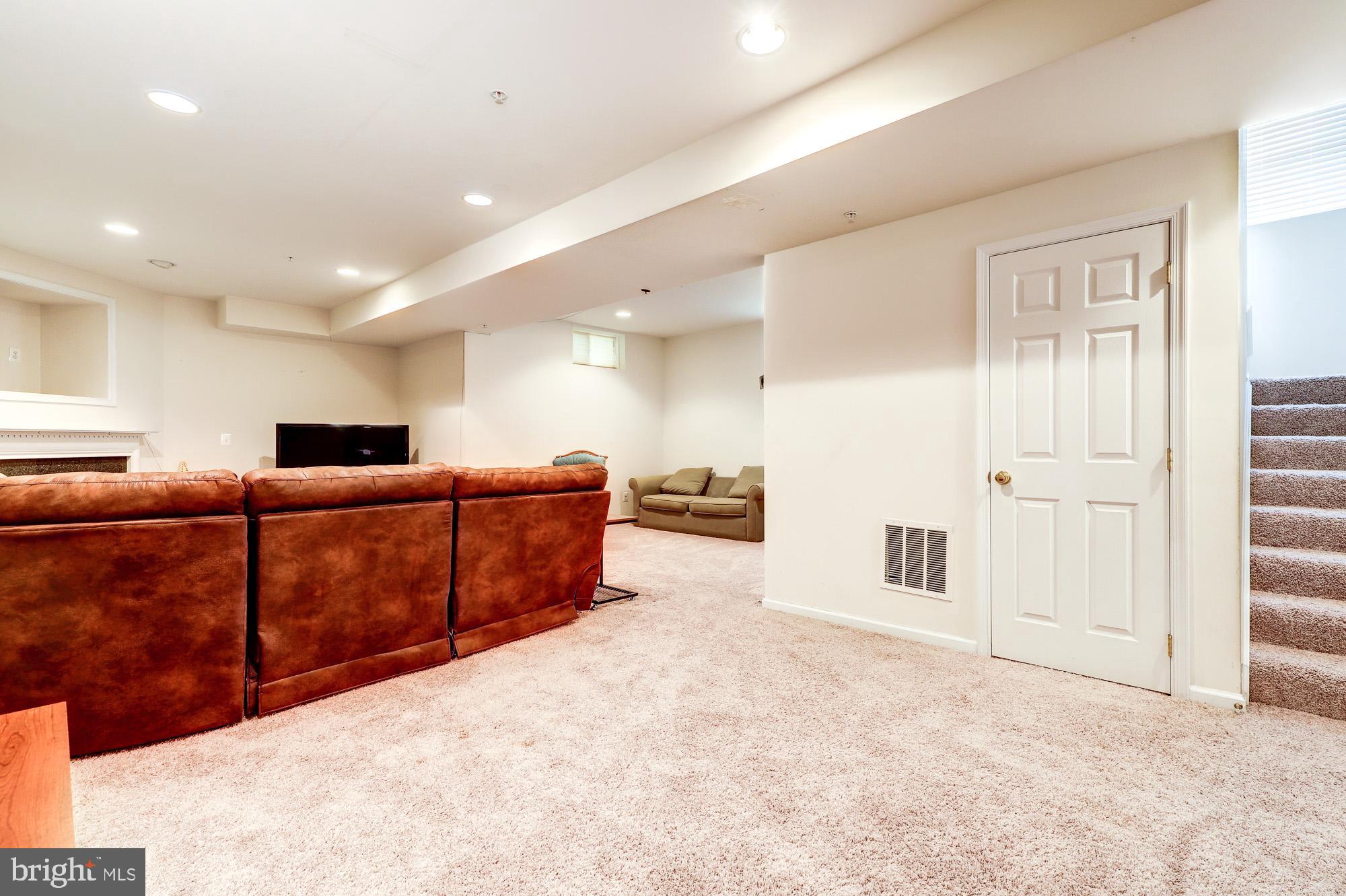 MEADOWS AT MORRIS FARM - Residential