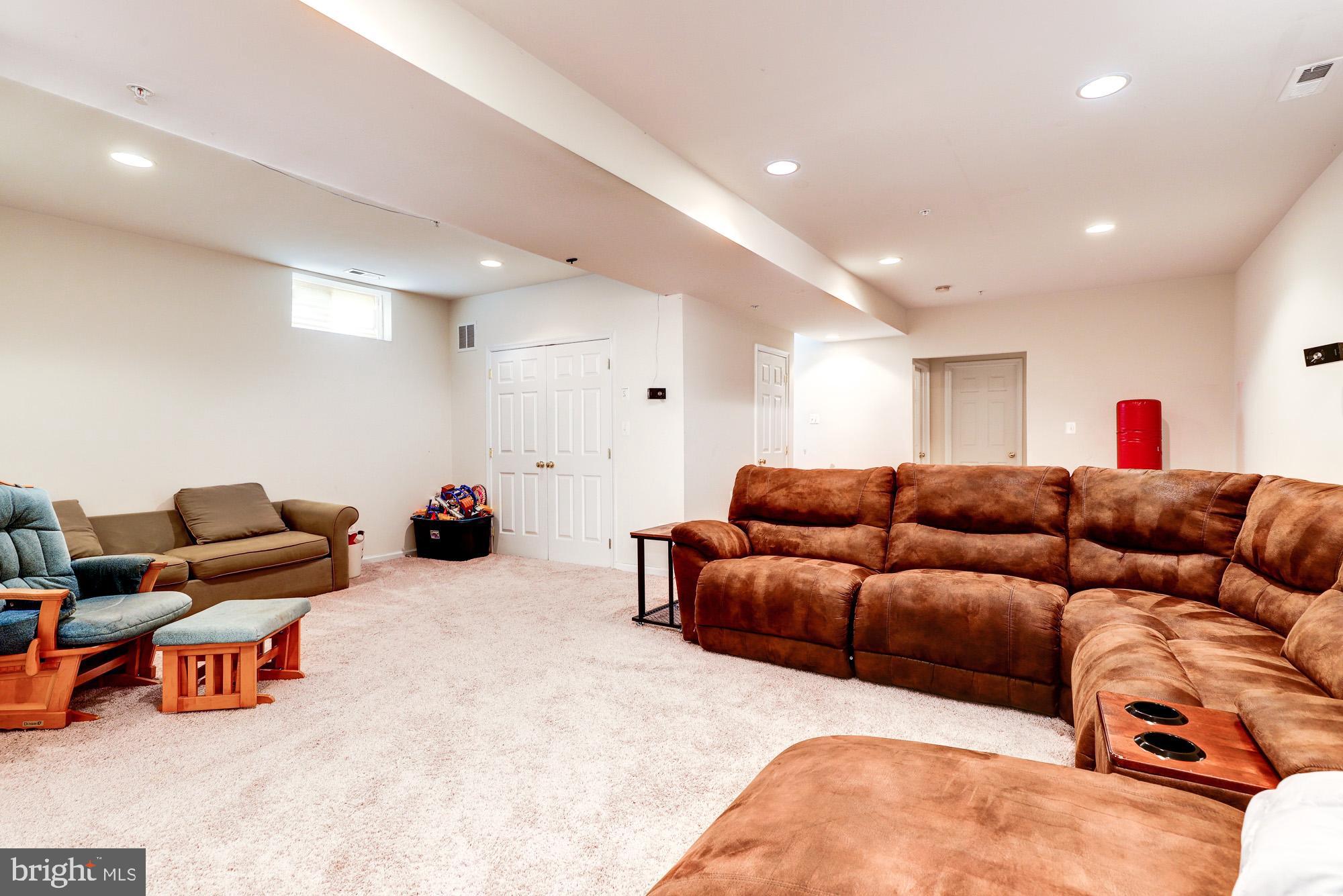 MEADOWS AT MORRIS FARM - Residential