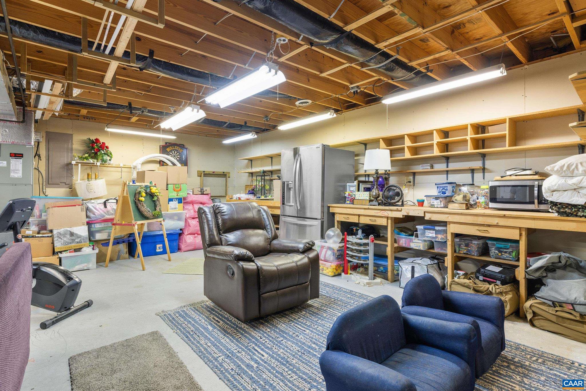 LAKE MONTICELLO - Residential