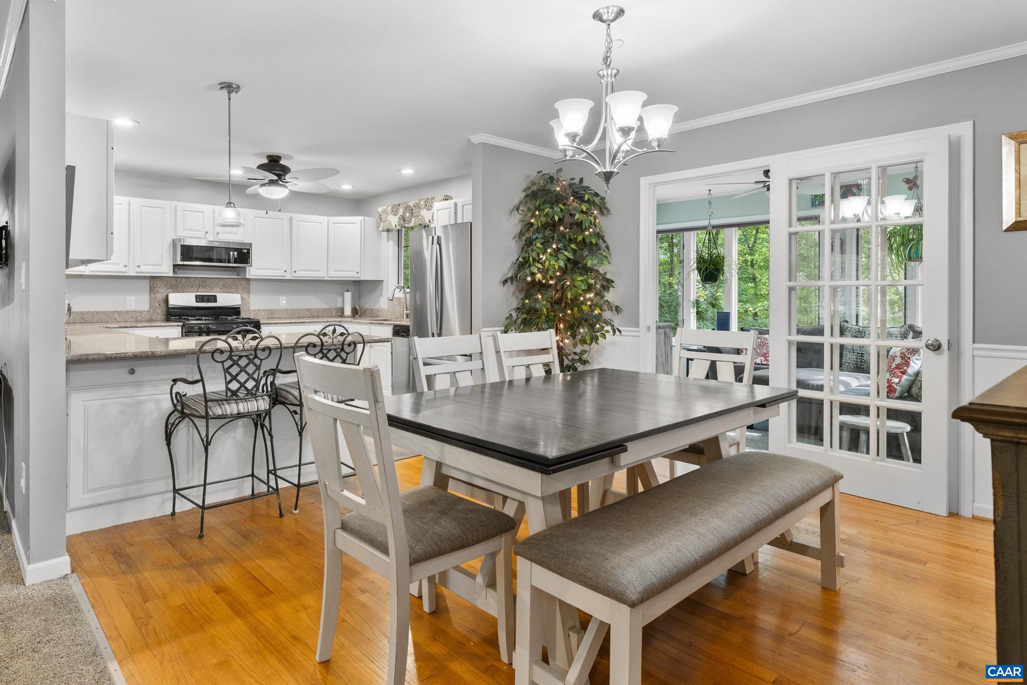 LAKE MONTICELLO - Residential