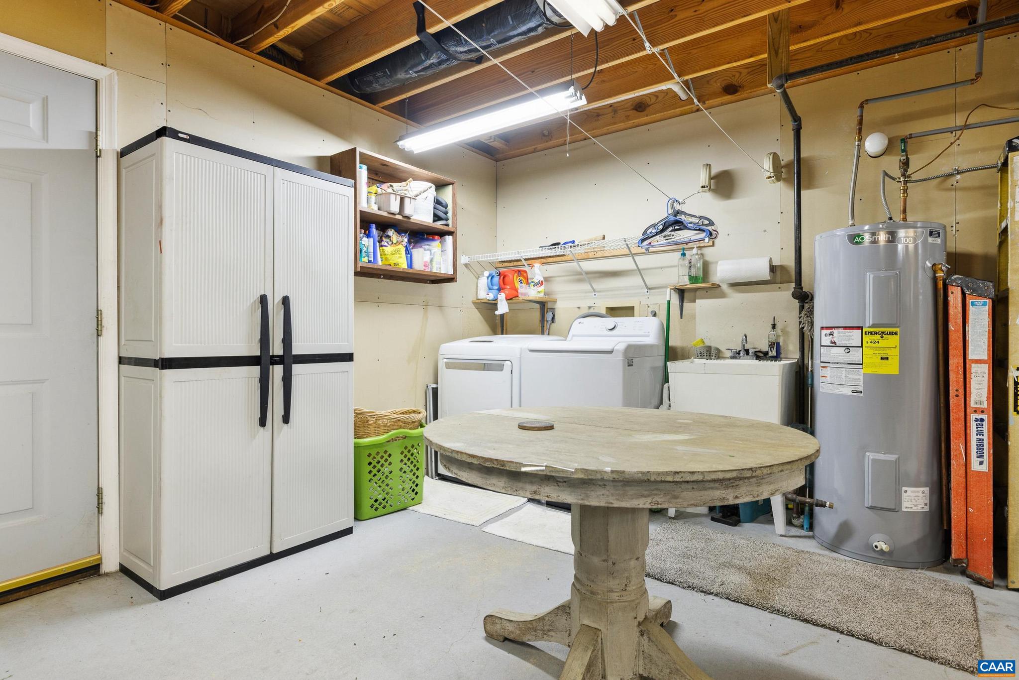 LAKE MONTICELLO - Residential