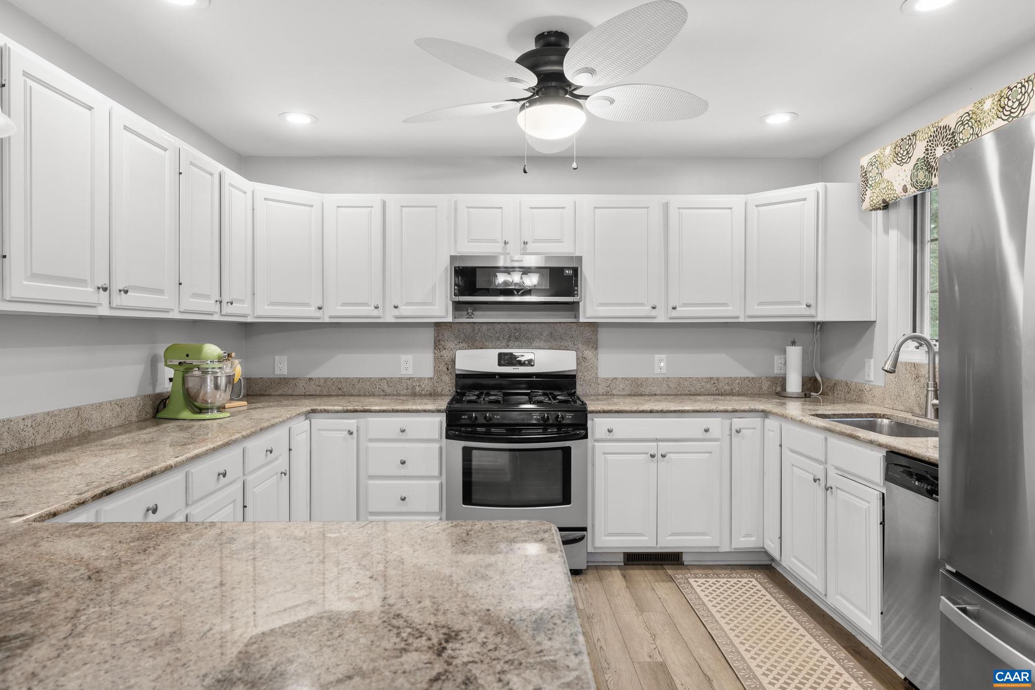 LAKE MONTICELLO - Residential