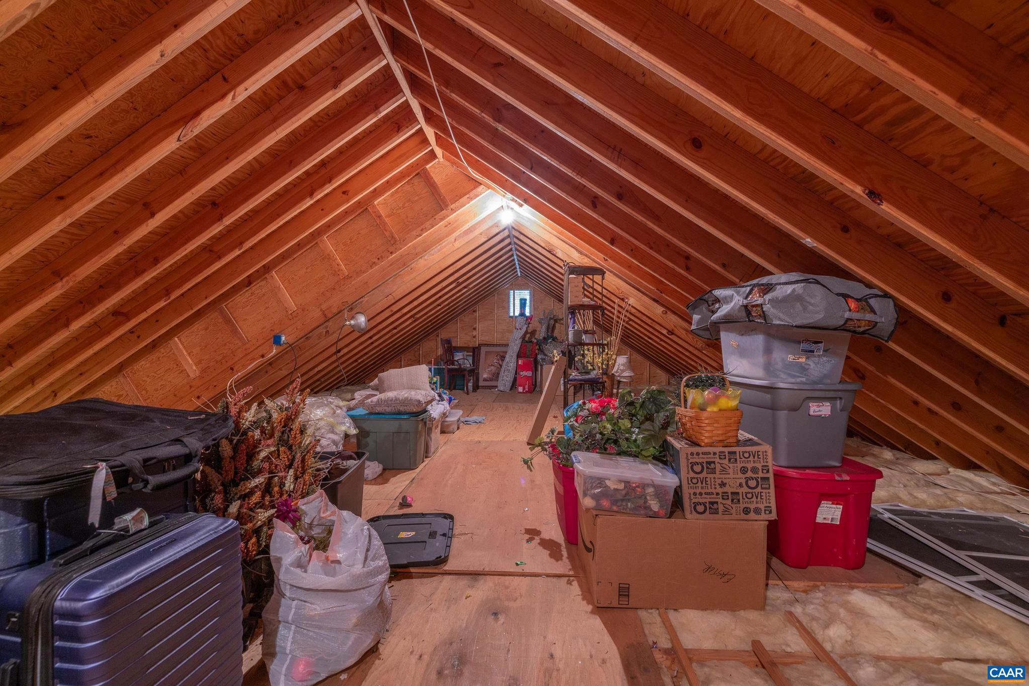 LAKE MONTICELLO - Residential