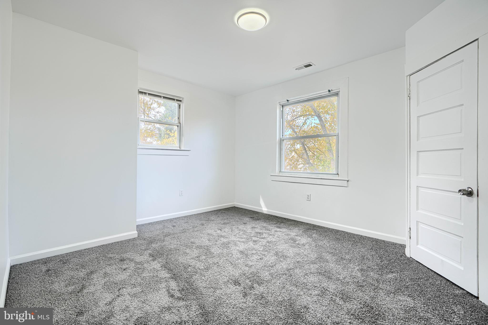 GWYNN LAKE PARK - Residential