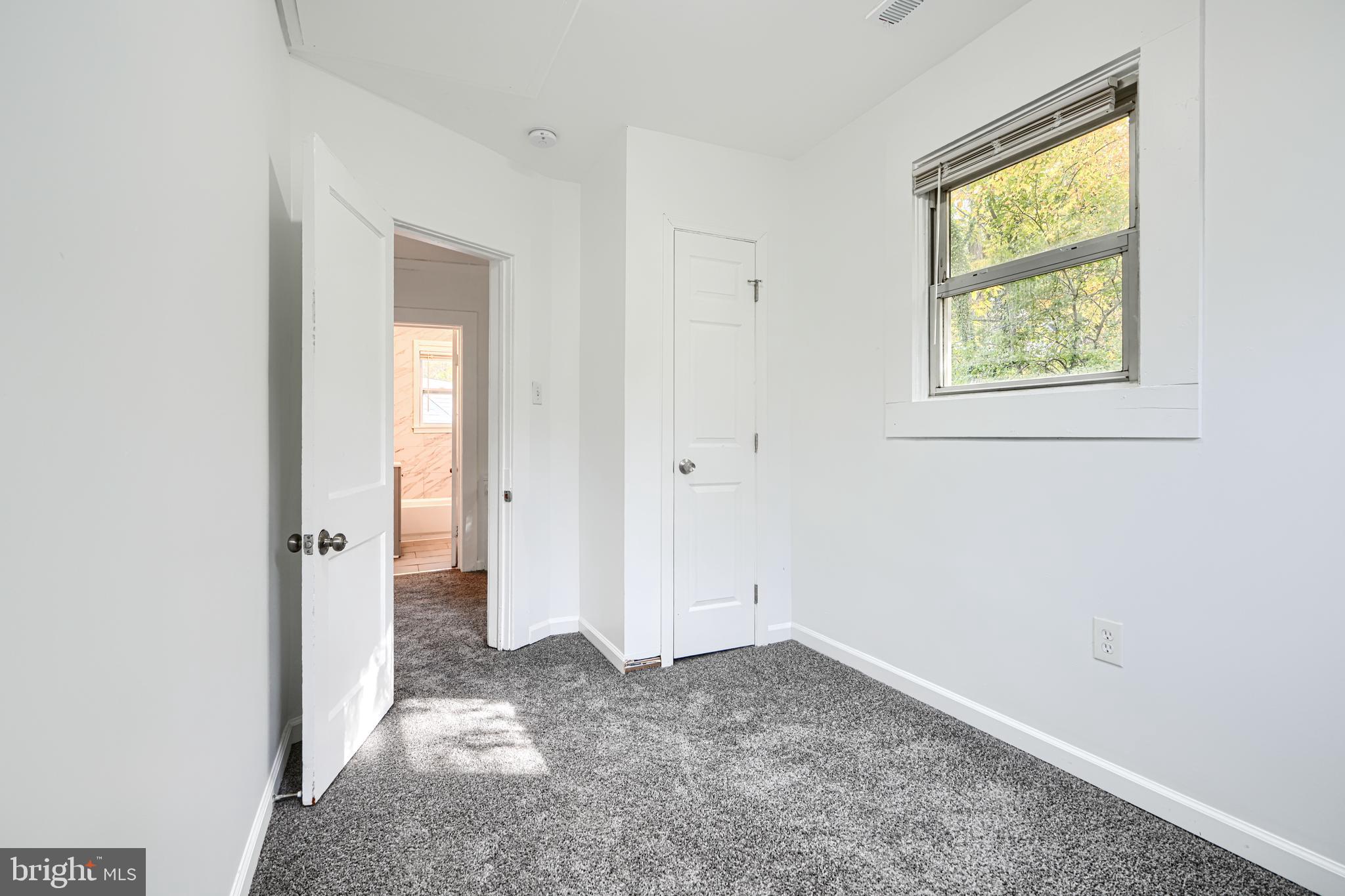 GWYNN LAKE PARK - Residential