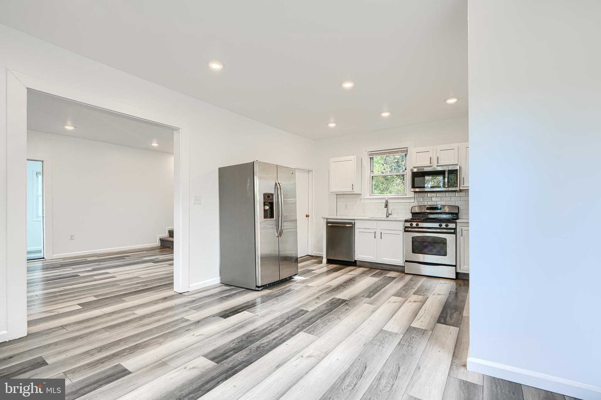 GWYNN LAKE PARK - Residential