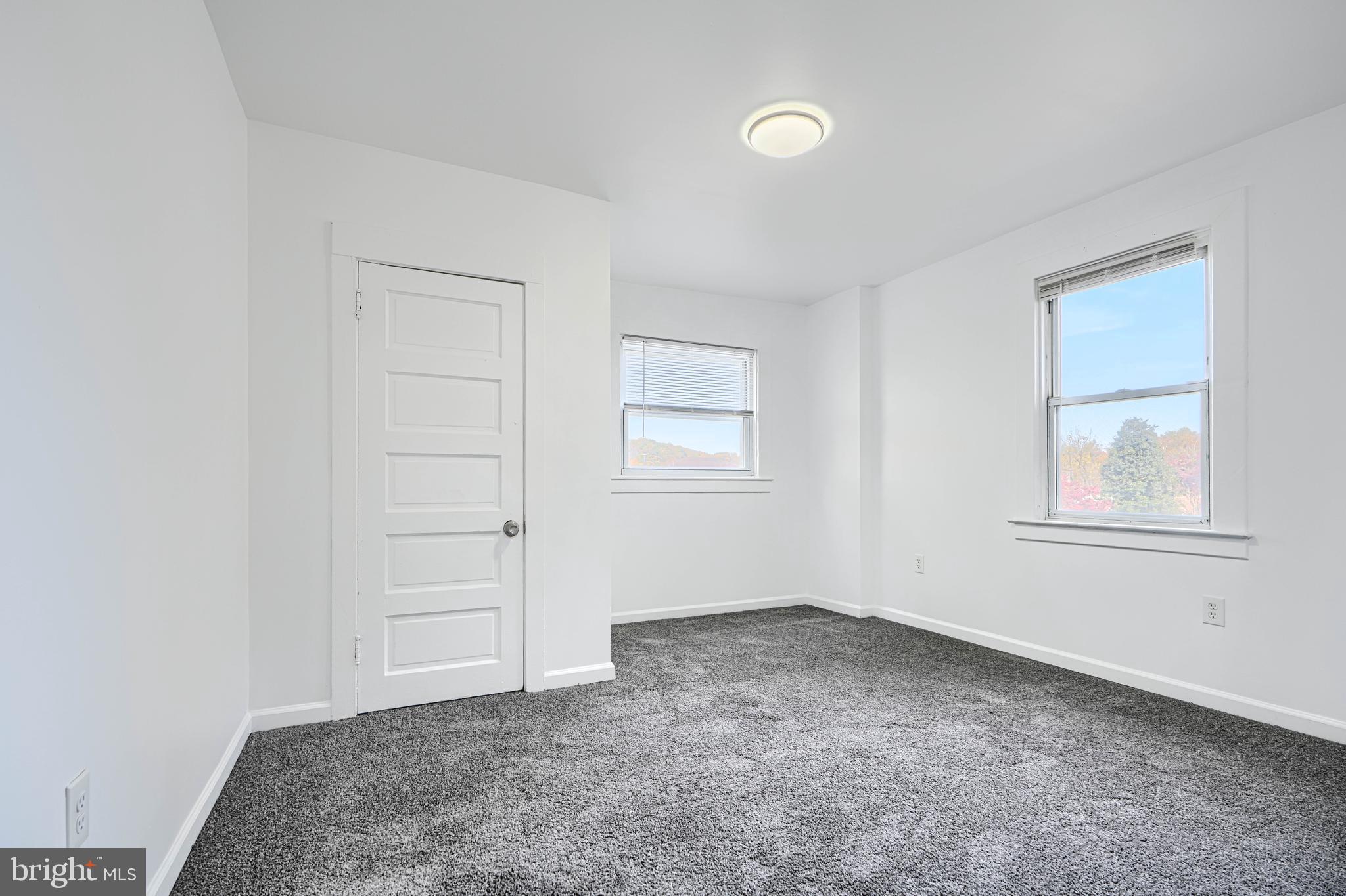 GWYNN LAKE PARK - Residential