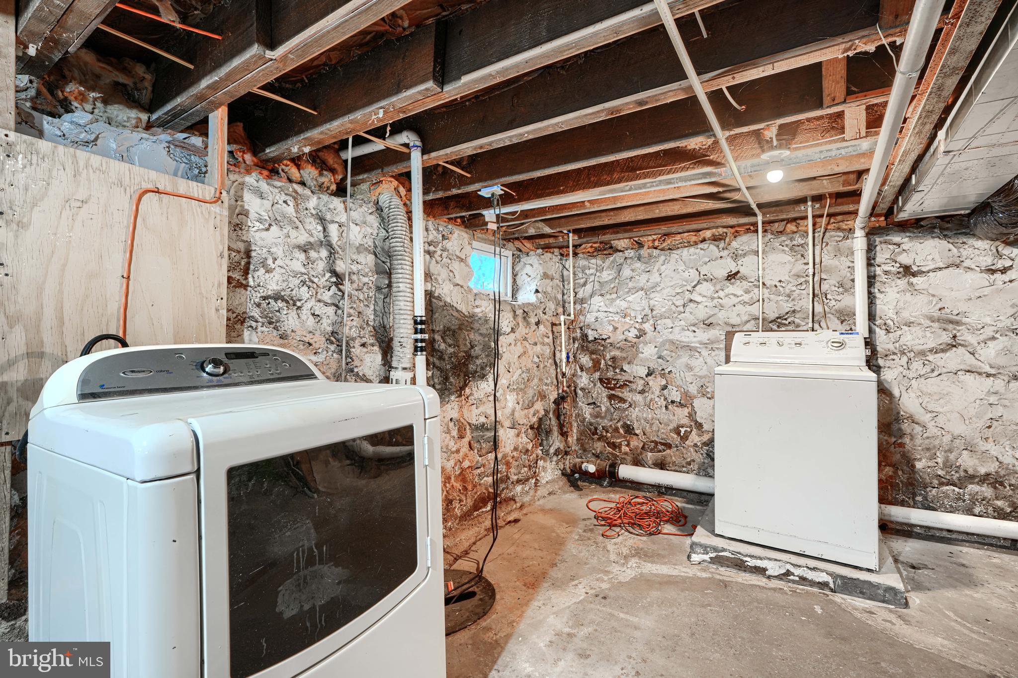 GWYNN LAKE PARK - Residential