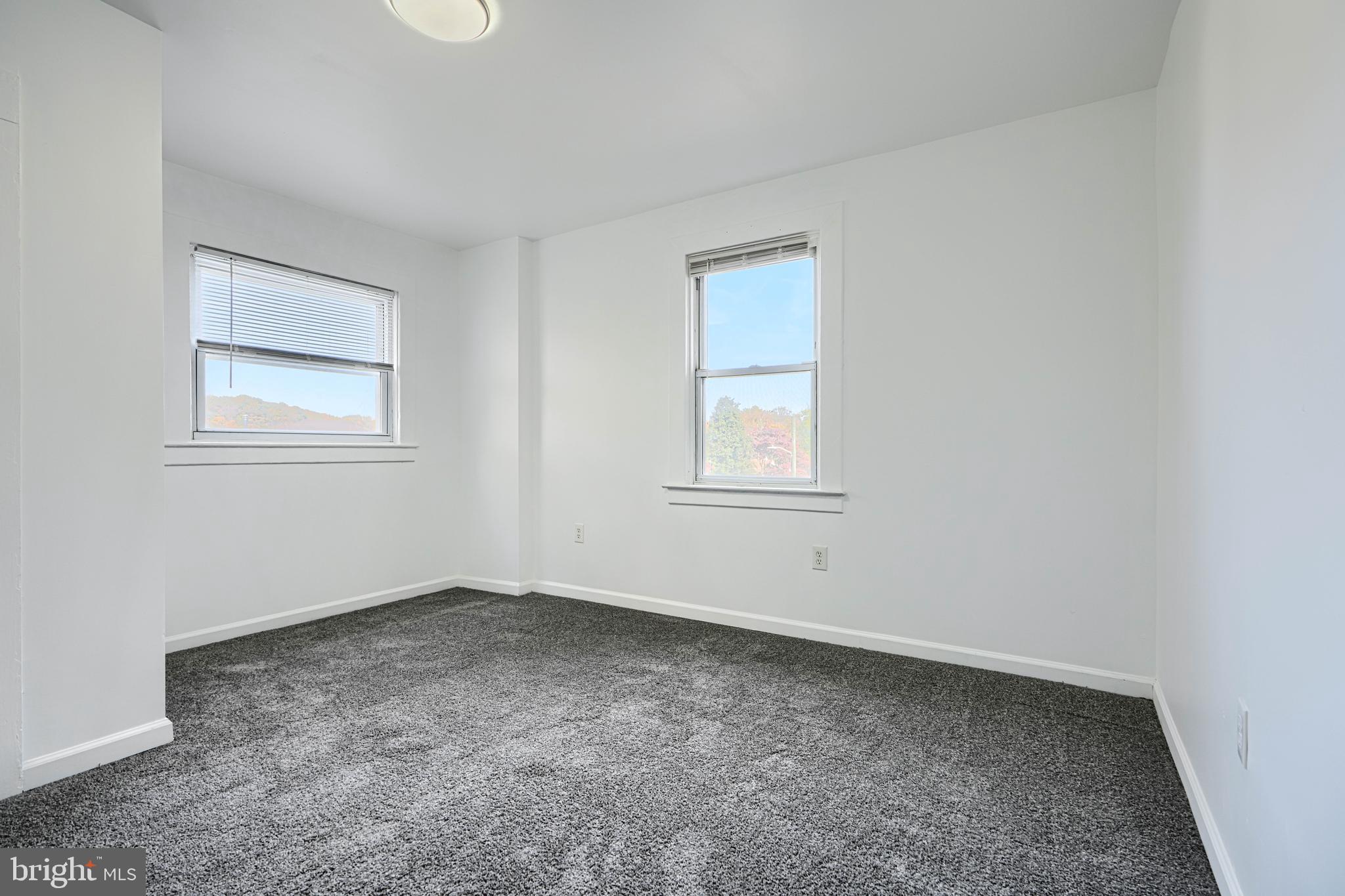 GWYNN LAKE PARK - Residential